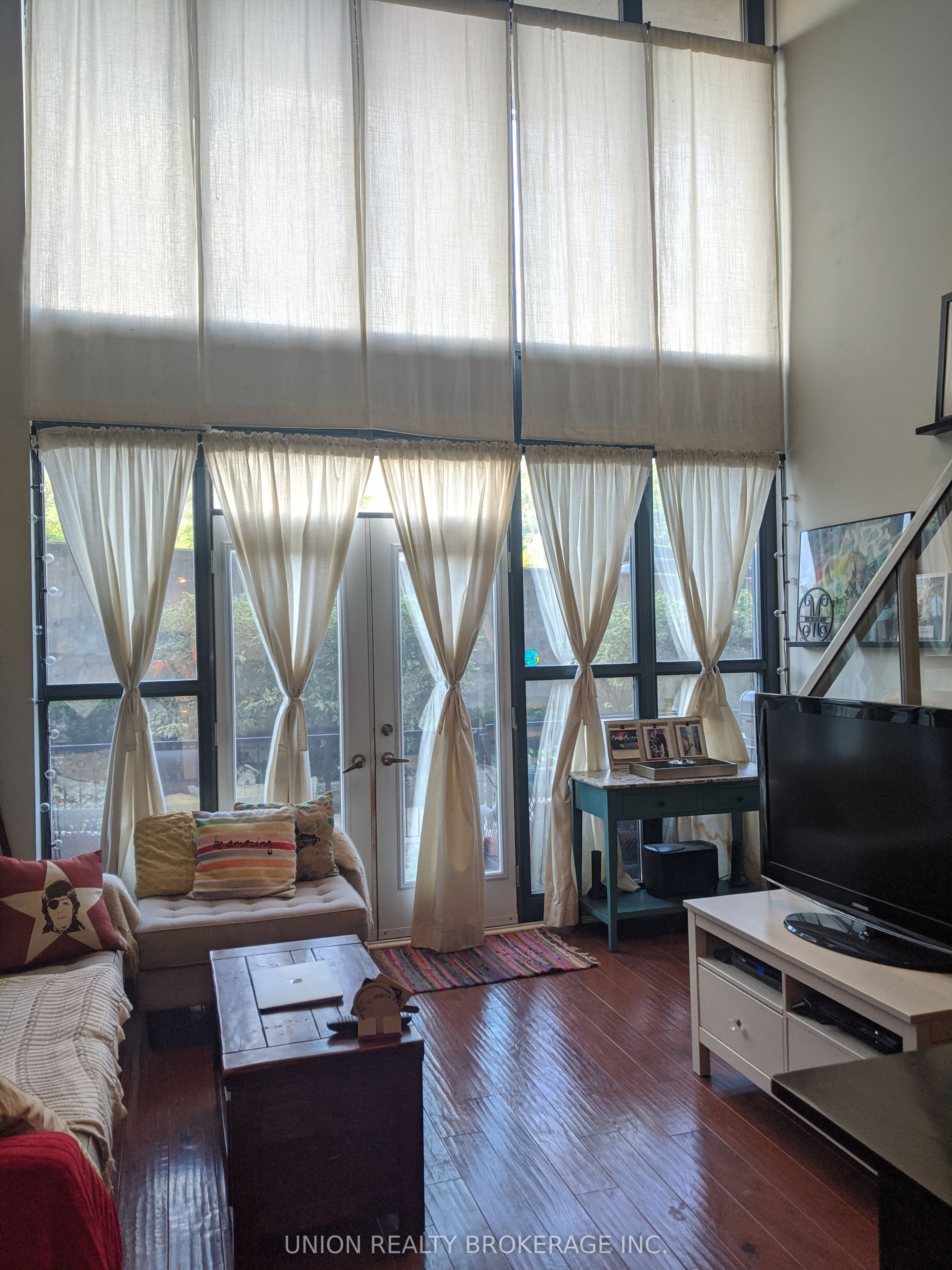 369 Sorauren Avenue 105, Toronto, ON M6R 3C2 photo 5