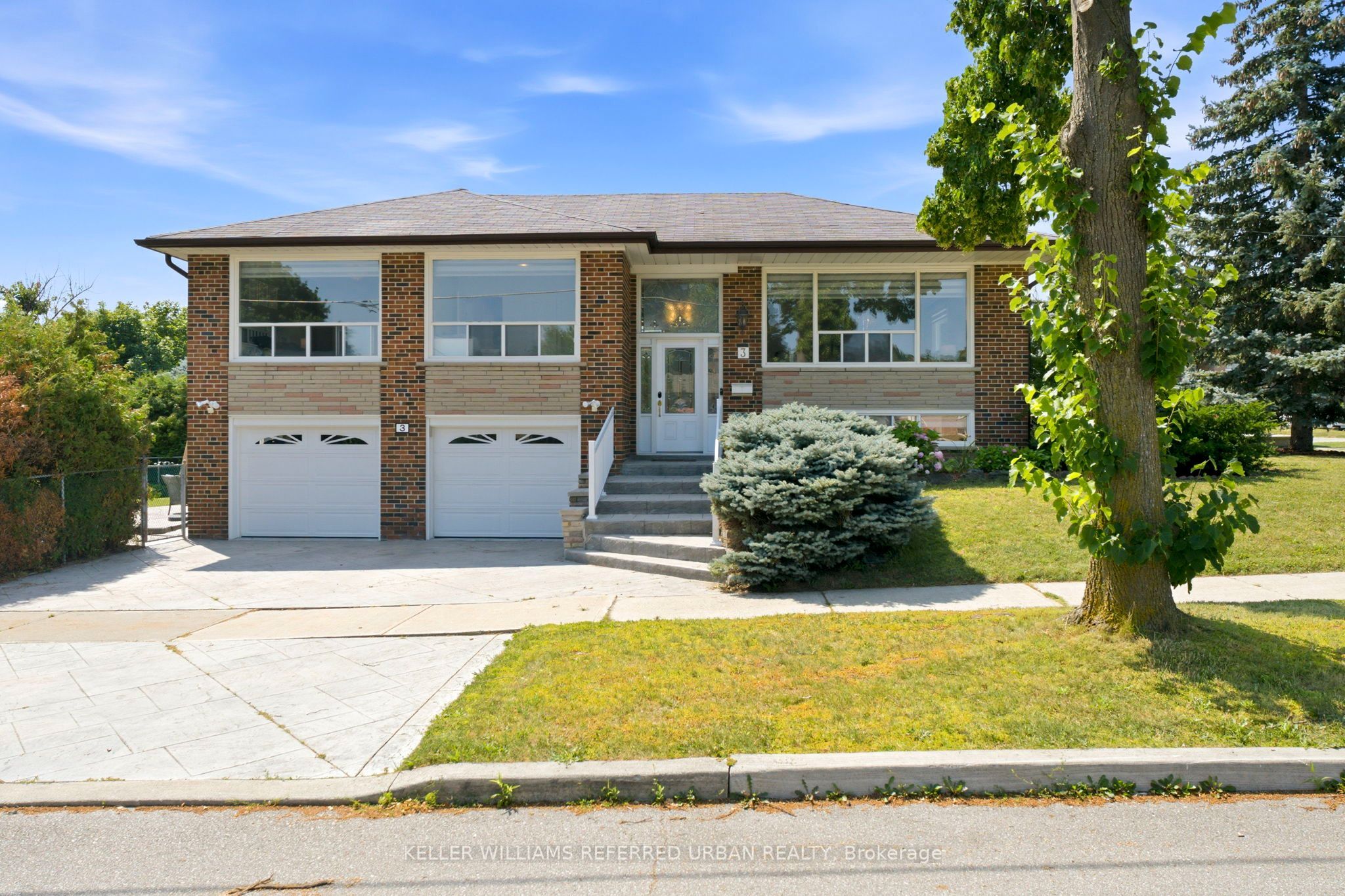 3 Brancaster Court, Toronto, ON M9C 4E4 photo 2