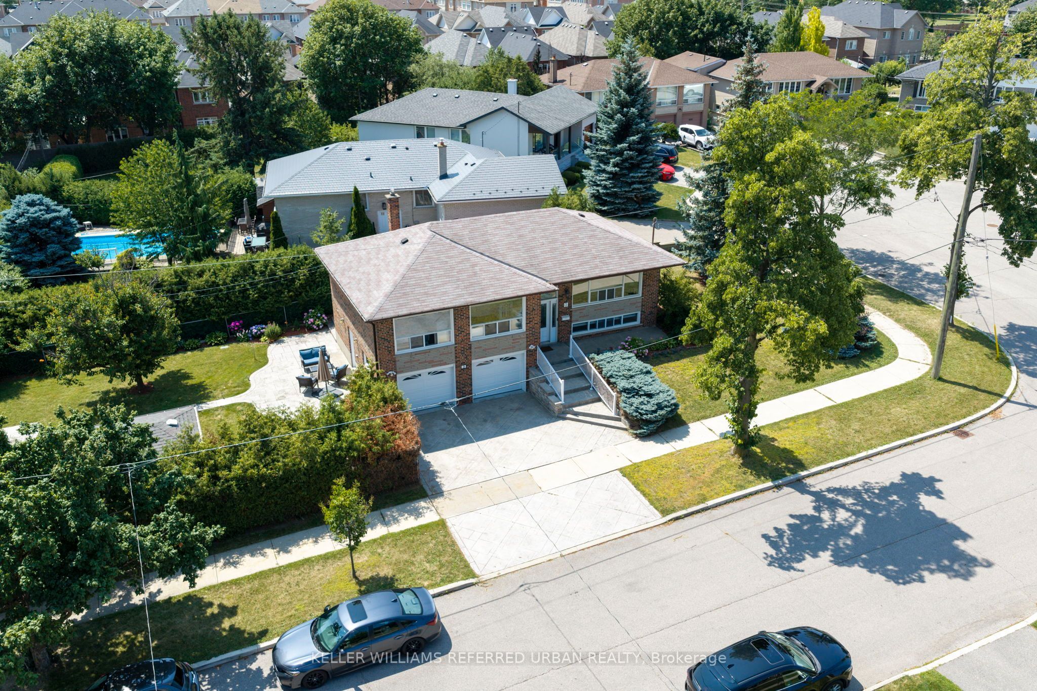 3 Brancaster Court, Toronto, ON M9C 4E4 photo 3
