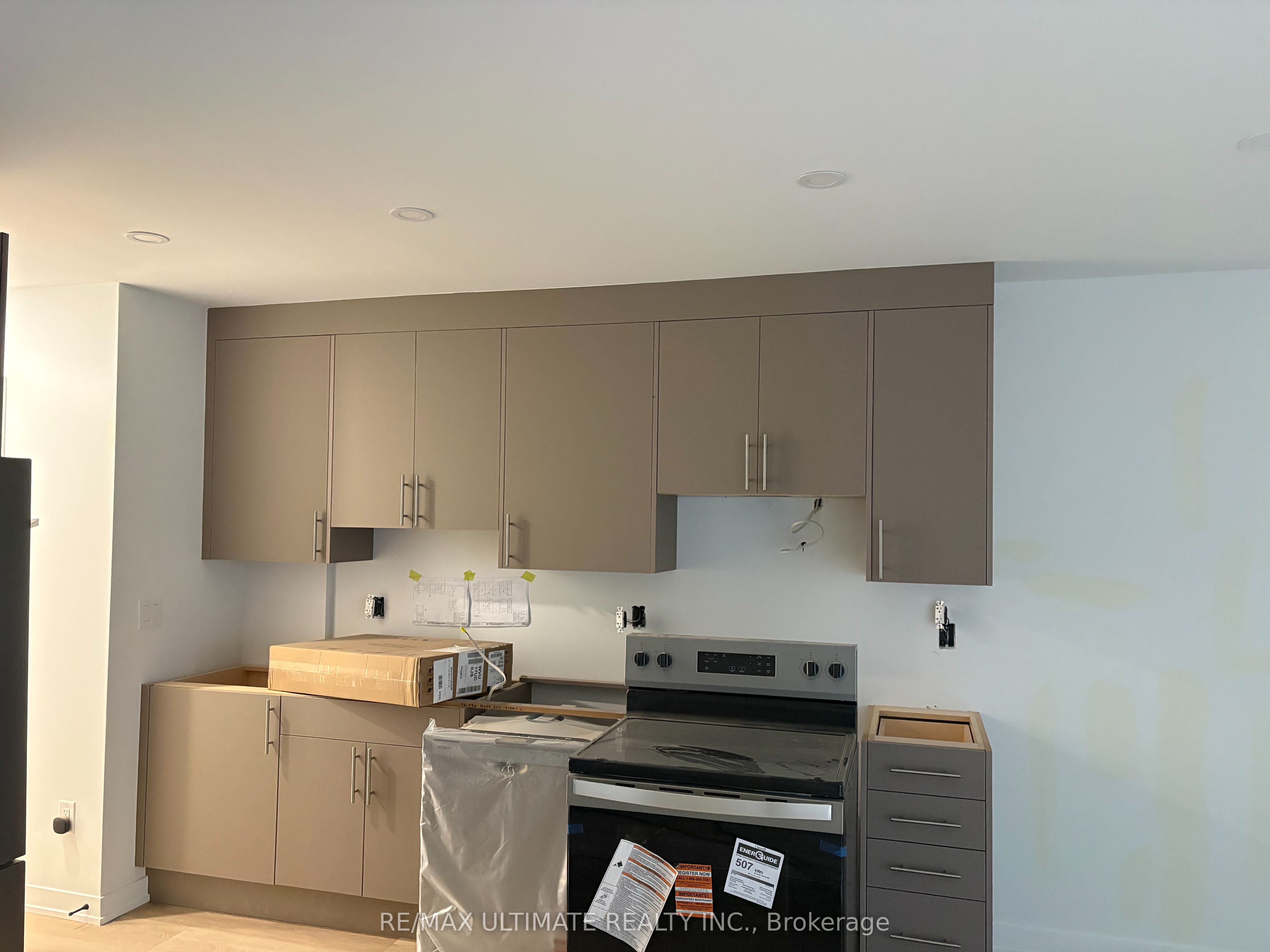 249 Silverthorn Avenue Lower, Toronto, ON M6N 3K2 photo 5