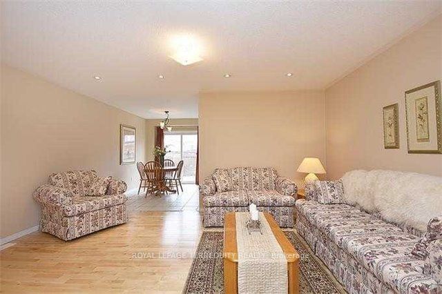 3467 Southwick Street, Mississauga, ON L5M 7L4 photo 2