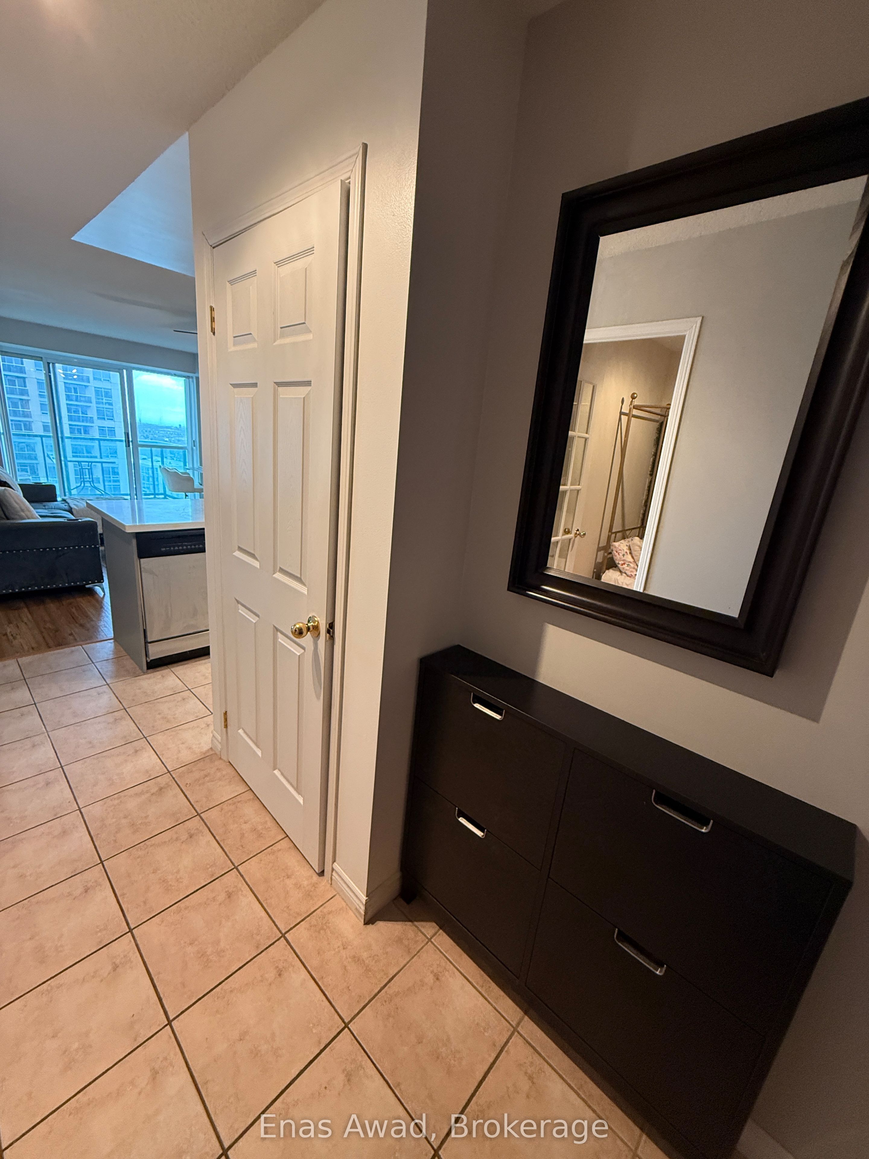 7 Michael Power Place 1406, Toronto, ON M9A 0A4 photo 2