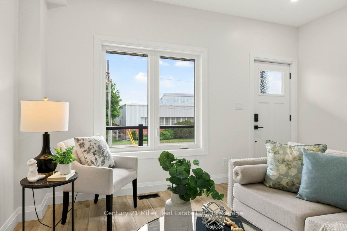 39 Victoria Street, Halton Hills, ON L7G 3N5 photo 4