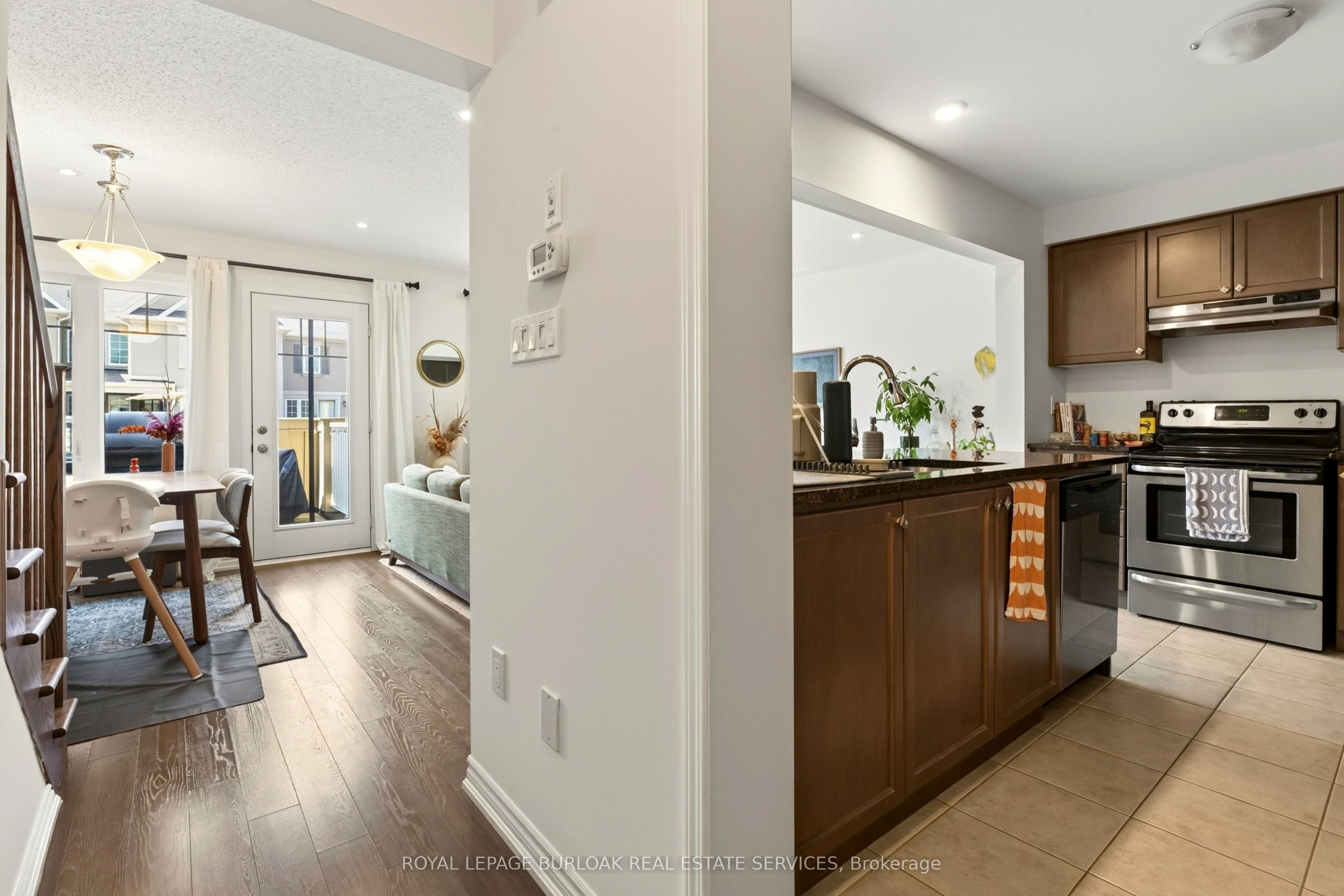 312 Jemima Drive, Oakville, ON L6M 0V6 photo 5