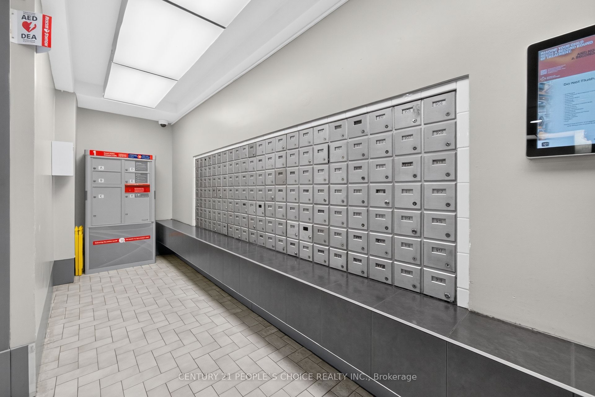 2825 Islington Avenue 814, Toronto, ON M9L 2K1 photo 3