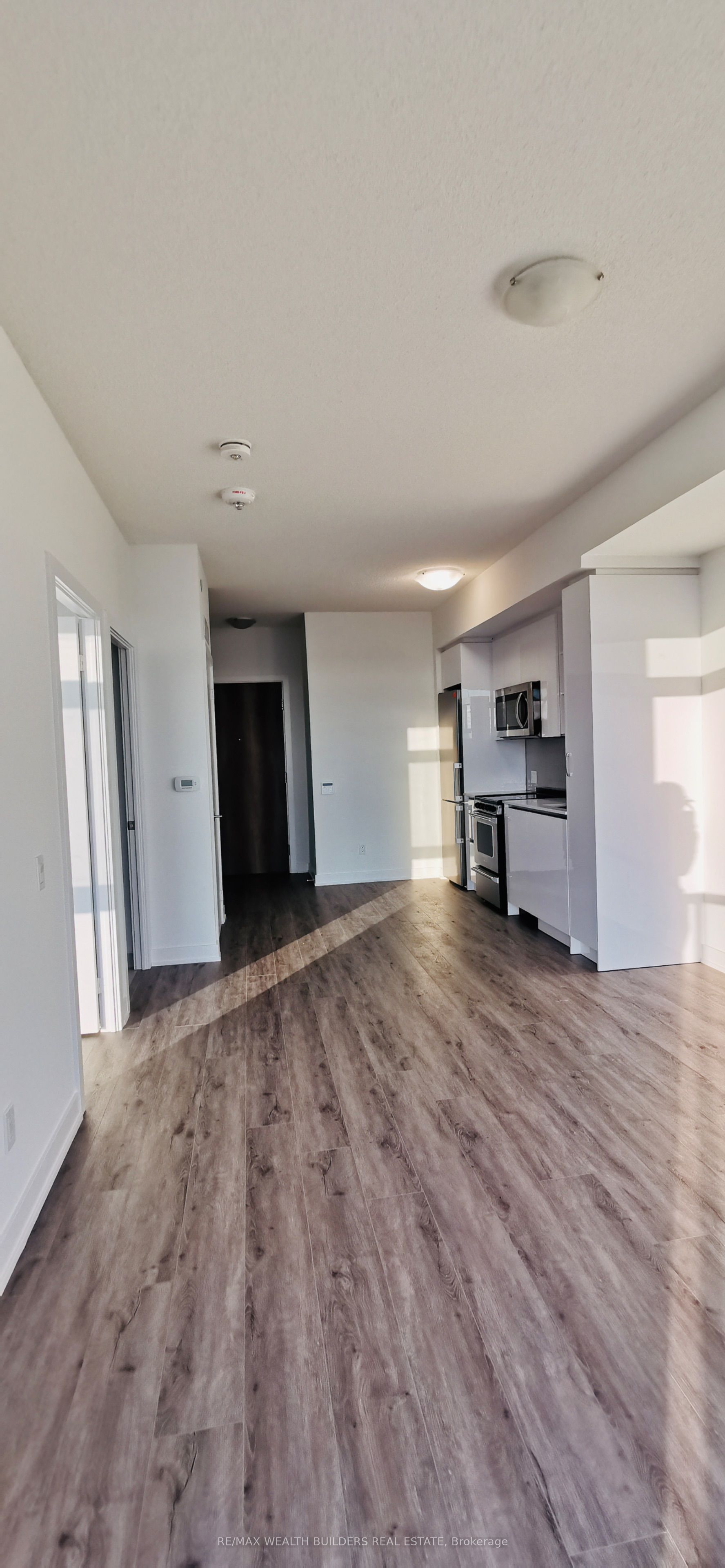 251 Manitoba Street 620, Toronto, ON M8Y 4G9 photo 4