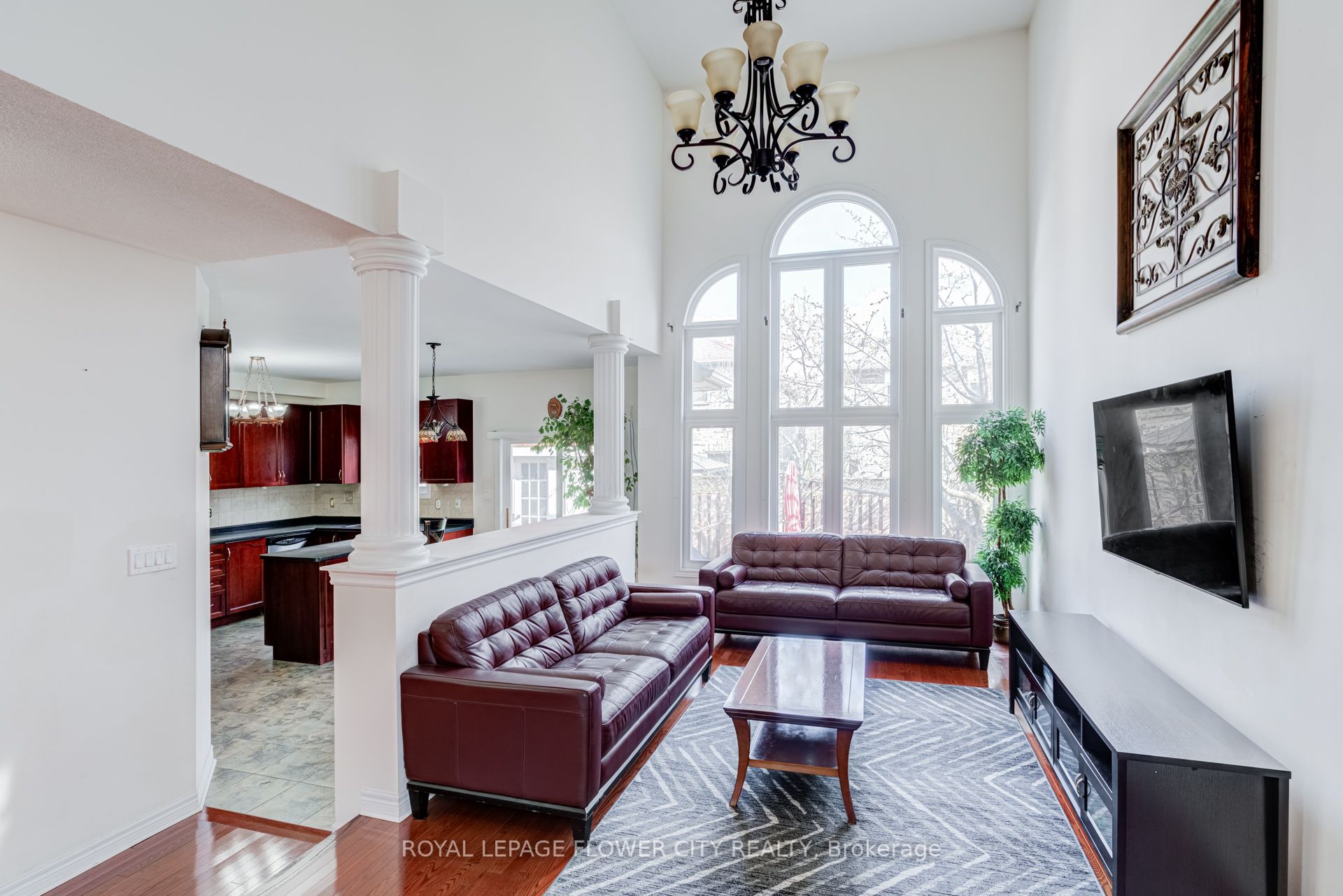 37 Denim Drive, Brampton, ON L6P 2R3 photo 2