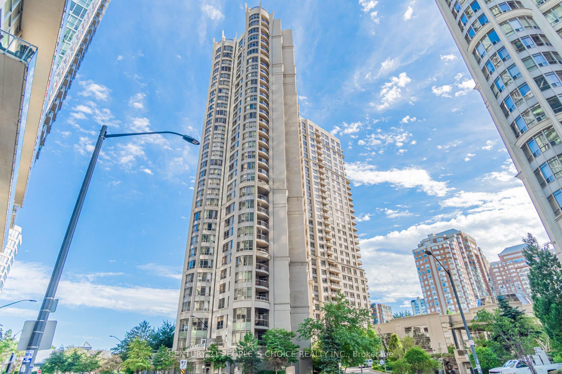 3880 Duke Of York Boulevard 1906, Mississauga, ON L5B 4M7 photo 2