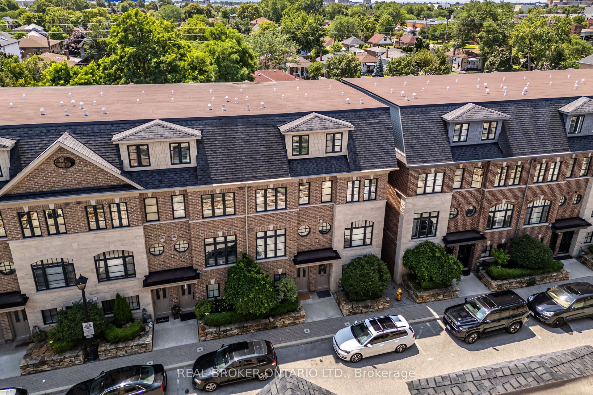 39 Ruby Lang Lane, Toronto, ON M8Z 0B8