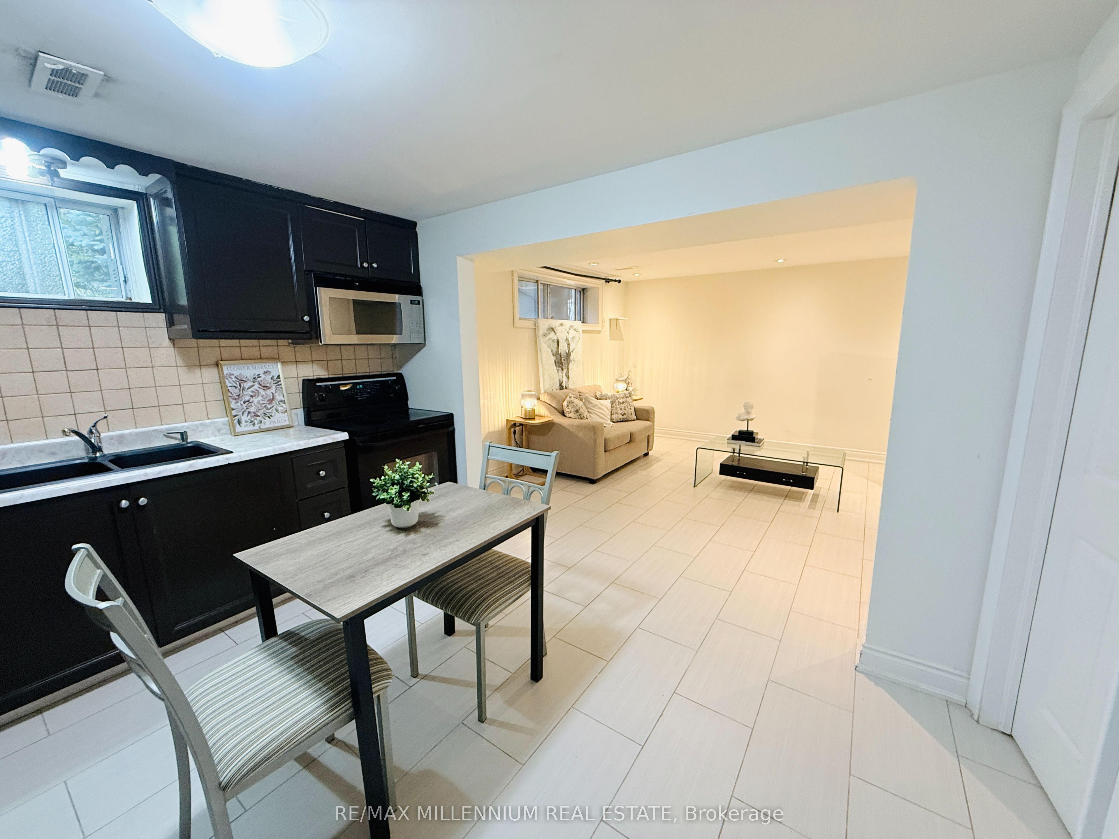 23 Monclova Road BSMT, Toronto, ON M3M 1N6 photo 3