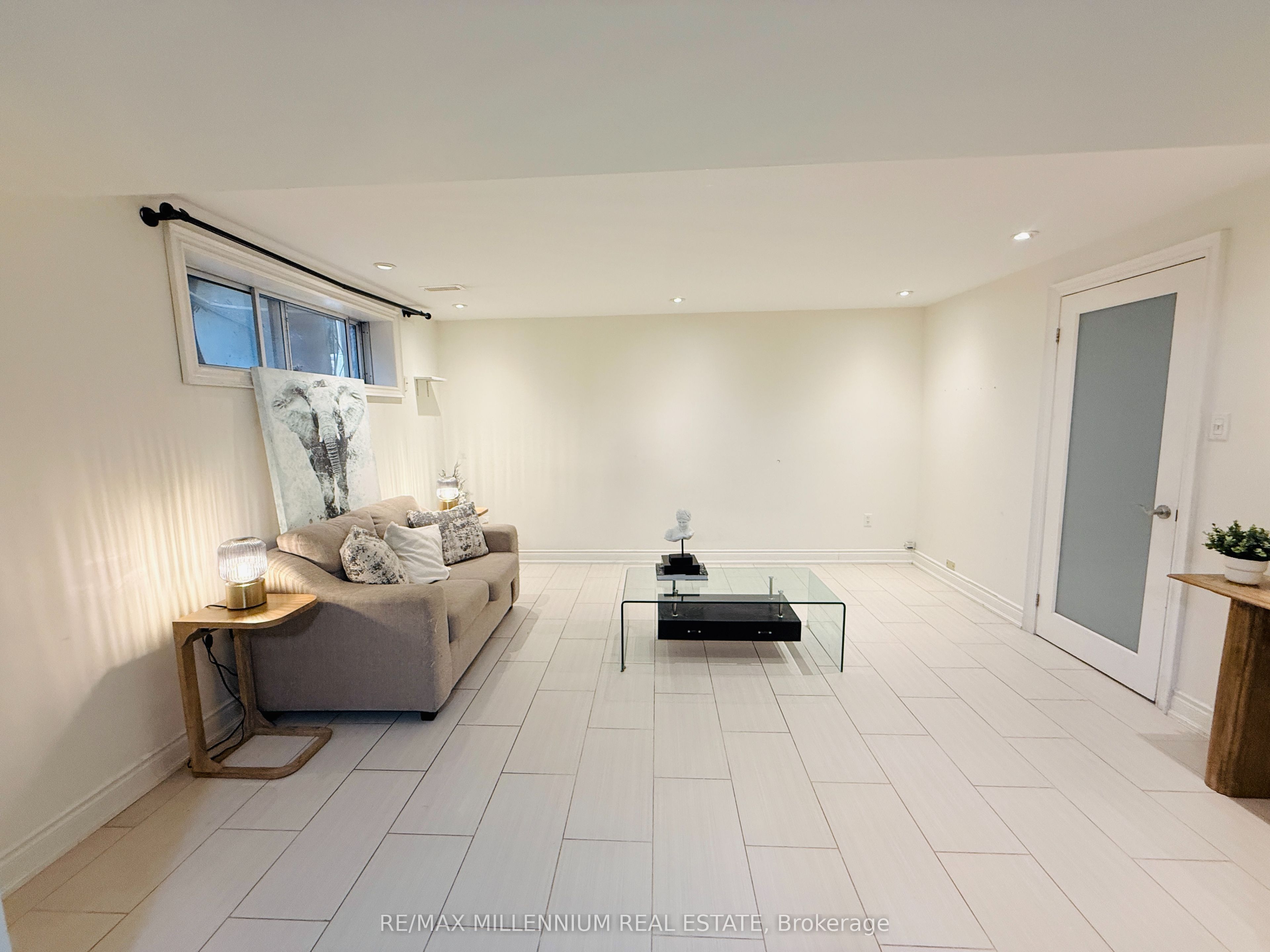 23 Monclova Road BSMT, Toronto, ON M3M 1N6 photo 4