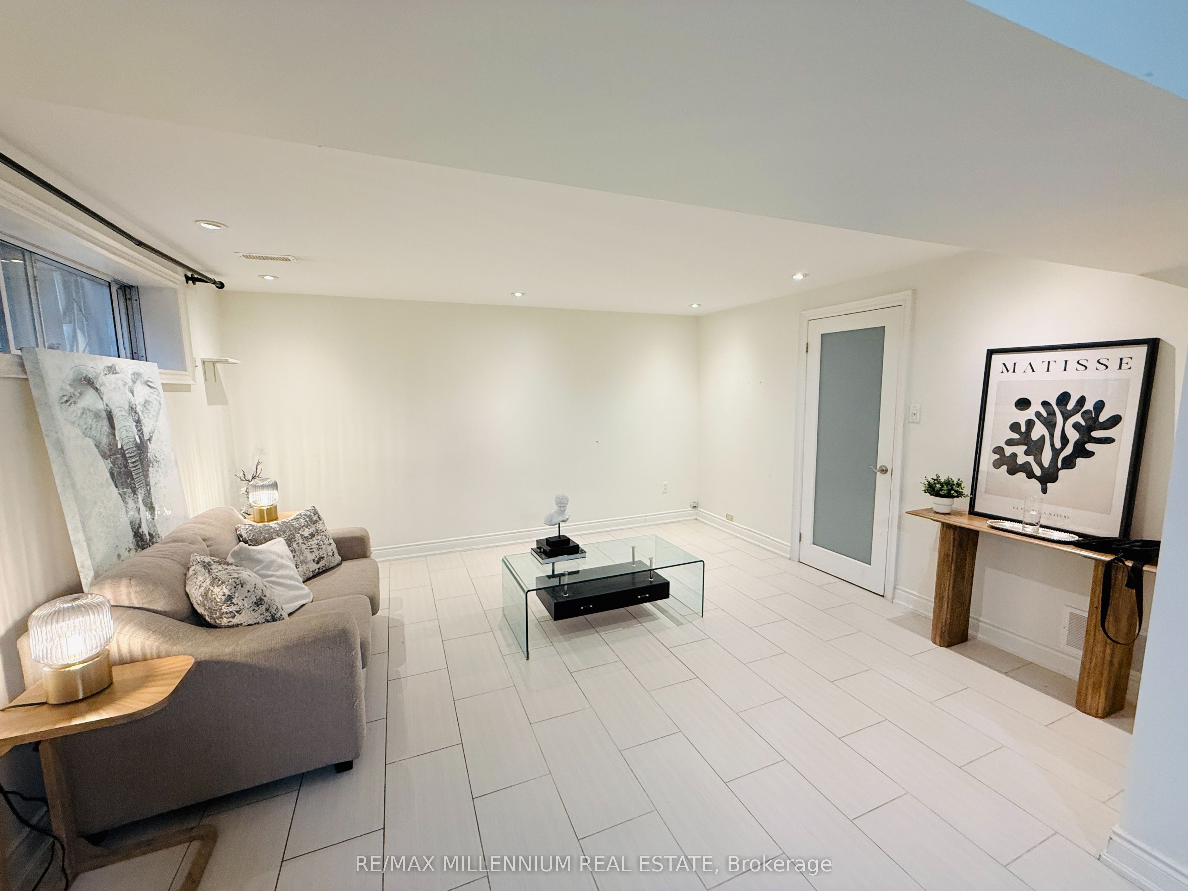 23 Monclova Road BSMT, Toronto, ON M3M 1N6 photo 5