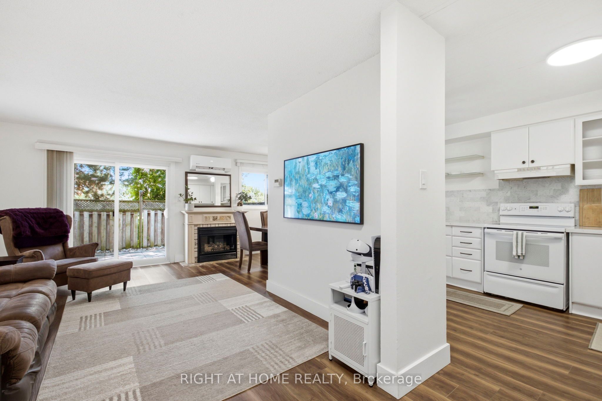 2440 Bromsgrove Road 45, Mississauga, ON L5J 4J7 photo 2