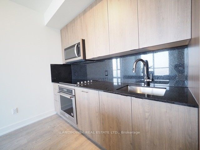 5 Mabelle Avenue 4336, Toronto, ON M9A 0C8 photo 4