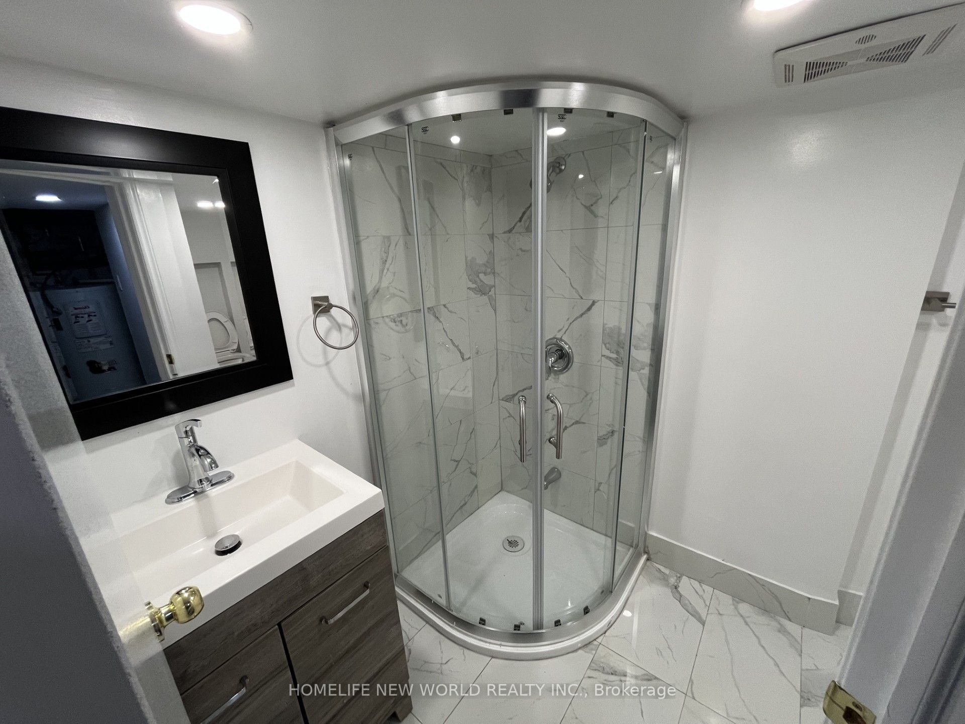 19 Britannia Avenue, Toronto, ON M6N 3T6 photo 4