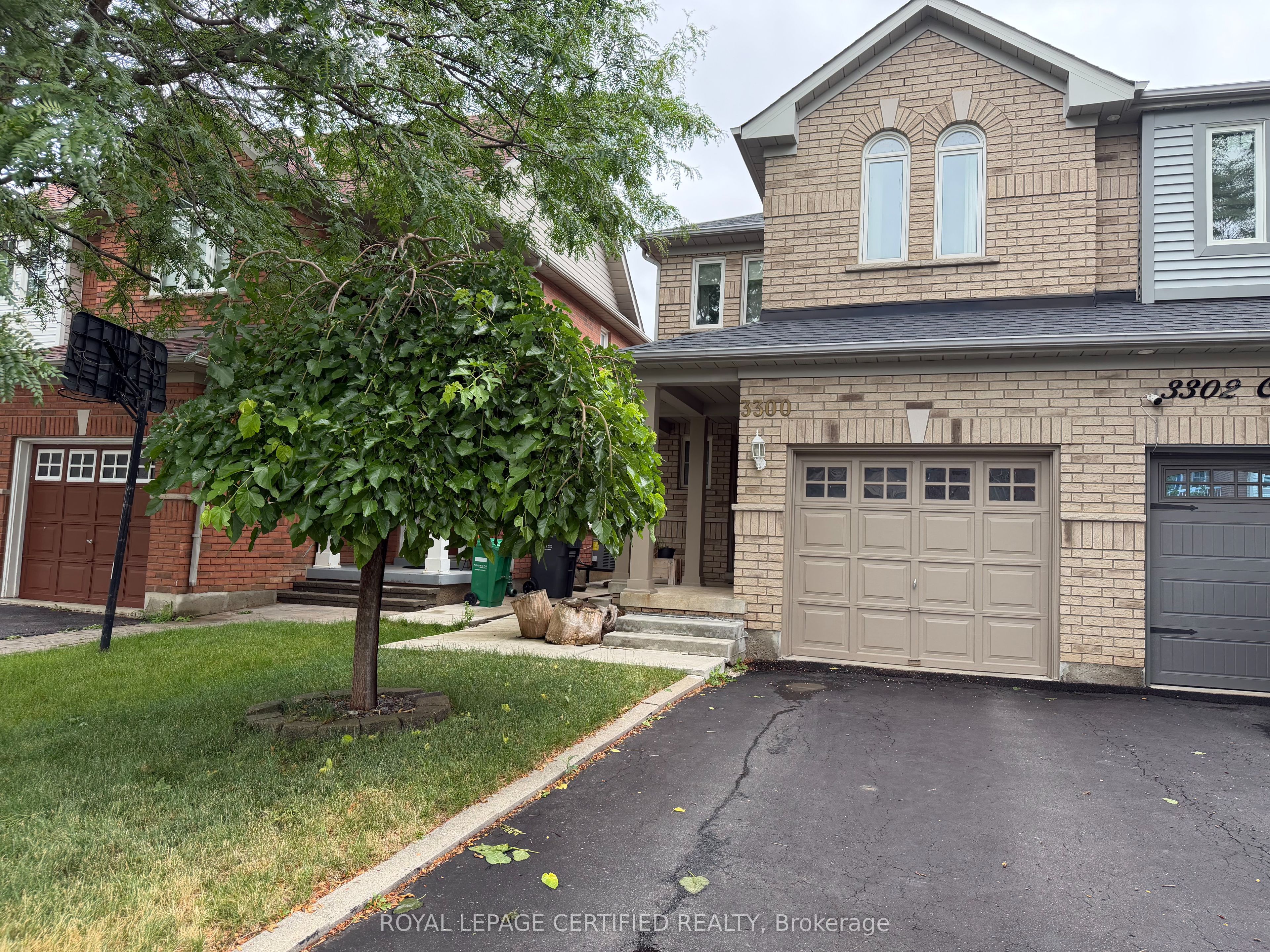 3300 Carabella Way, Mississauga, ON L5M 6T4 photo 2