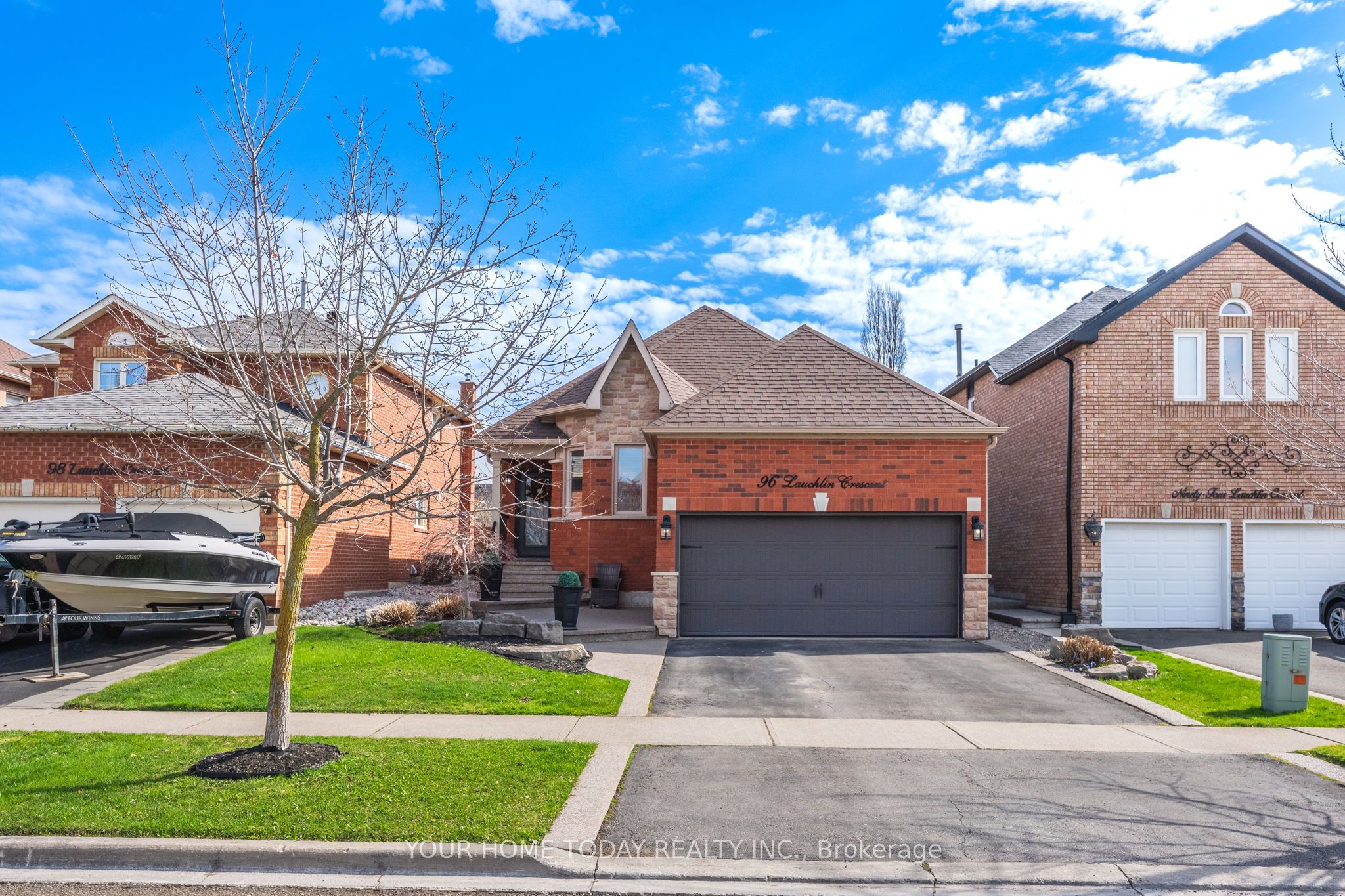 96 Lauchlin Crescent, Halton Hills, ON L7G 5R5 photo 2