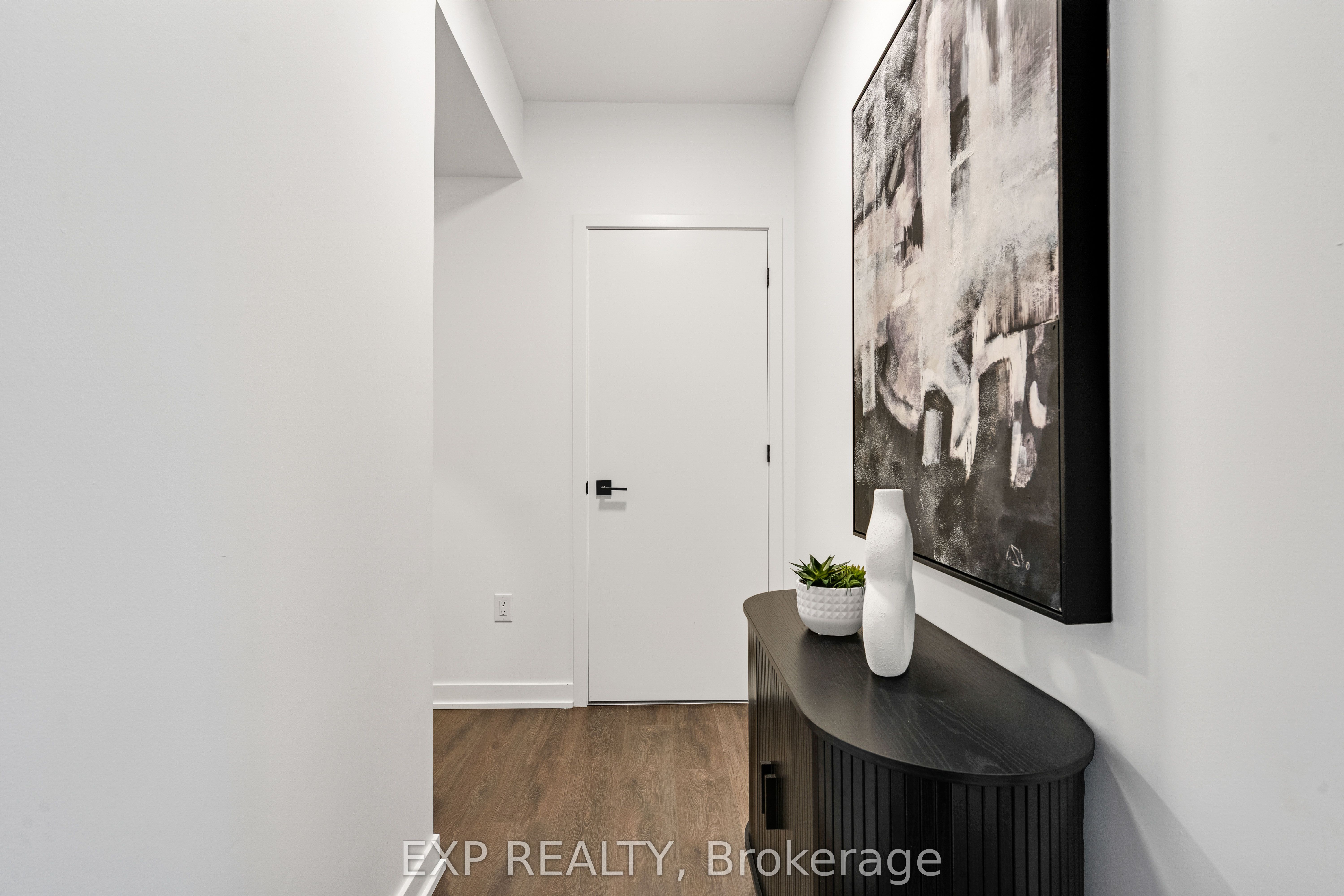 36 Zorra Street 1108, Toronto, ON M8Z 0G5 photo 4