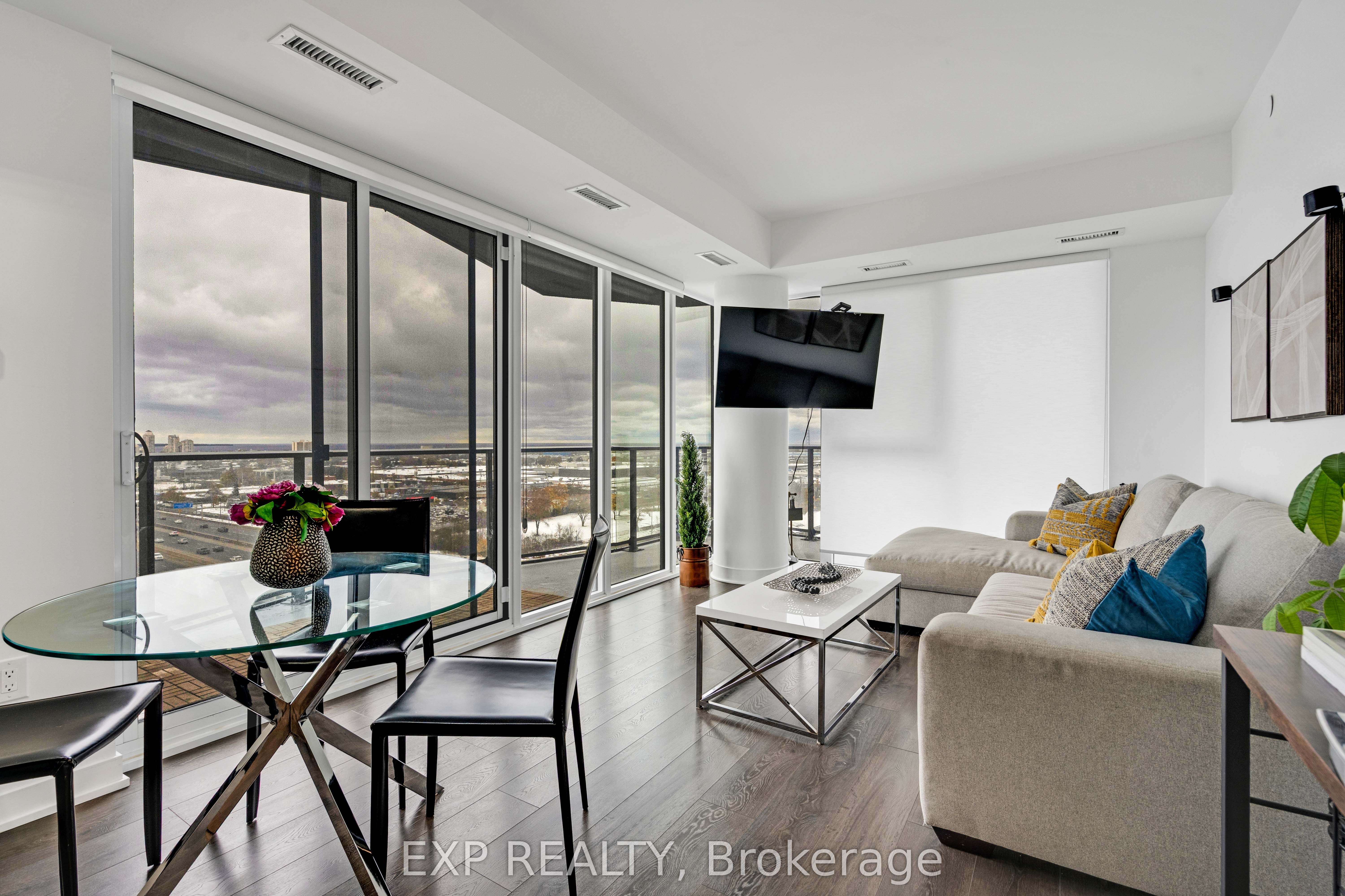 36 Zorra Street 1108, Toronto, ON M8Z 0G5 photo 5