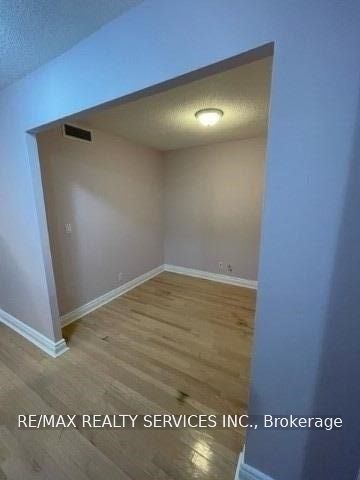 1 Elm Drive 312, Mississauga, ON L5B 3C2 photo 3