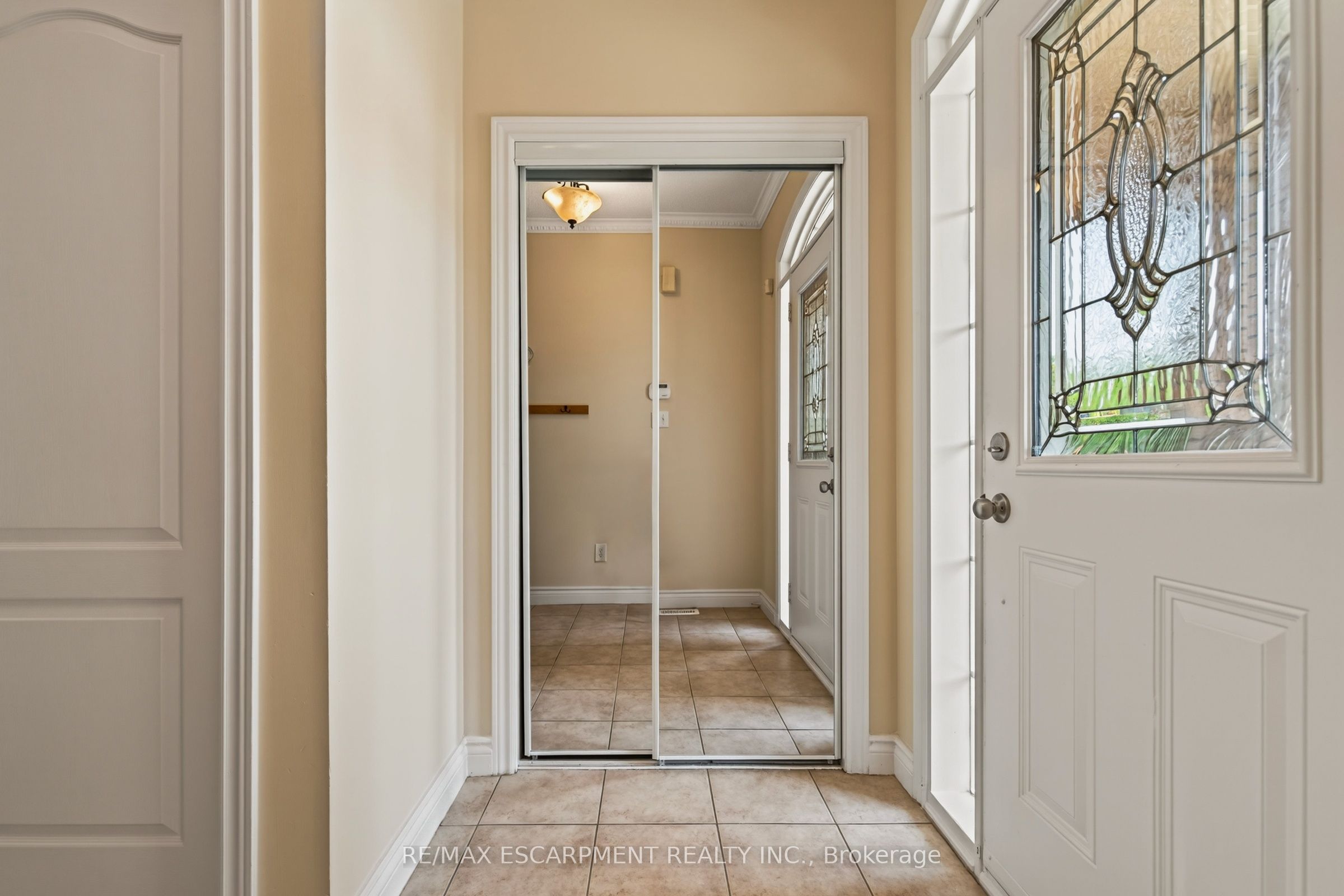 1079 Tupper Drive, Milton, ON L9T 0A8 photo 3