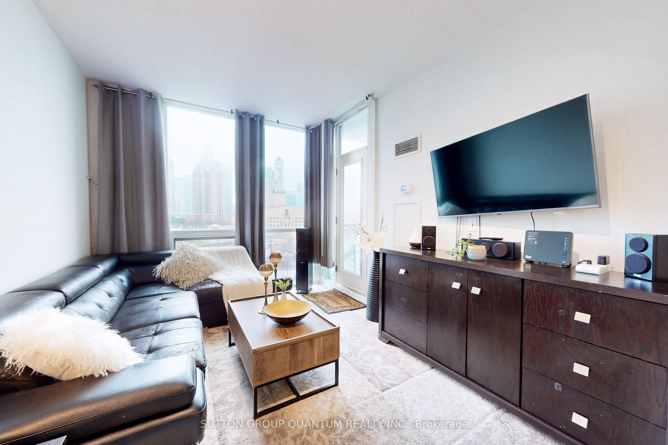 3939 Duke Of York Boulevard 701, Mississauga, ON L5B 4N2 photo 5