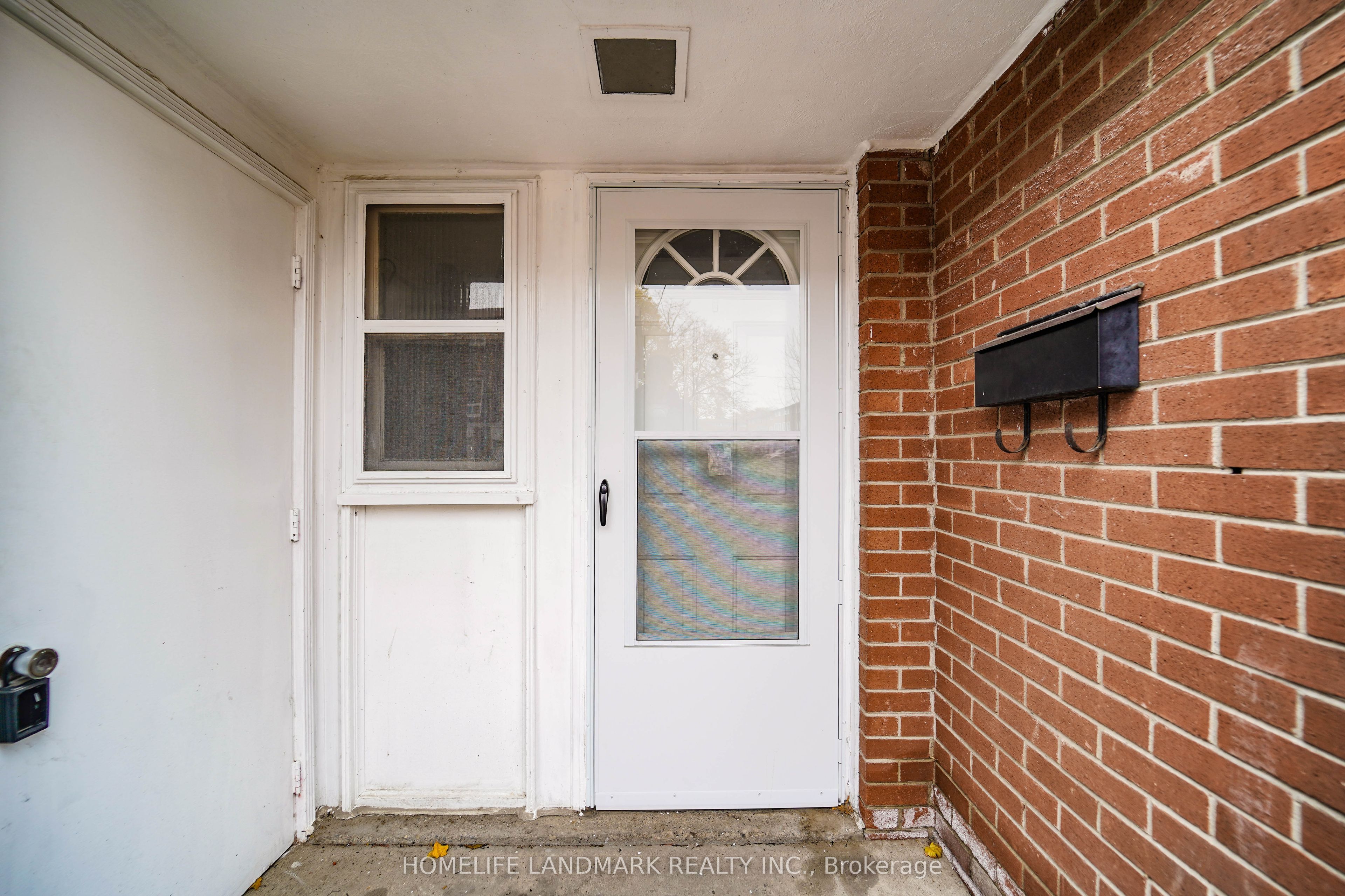 6452 Finch Avenue W 147, Toronto, ON M9V 1T4 photo 3