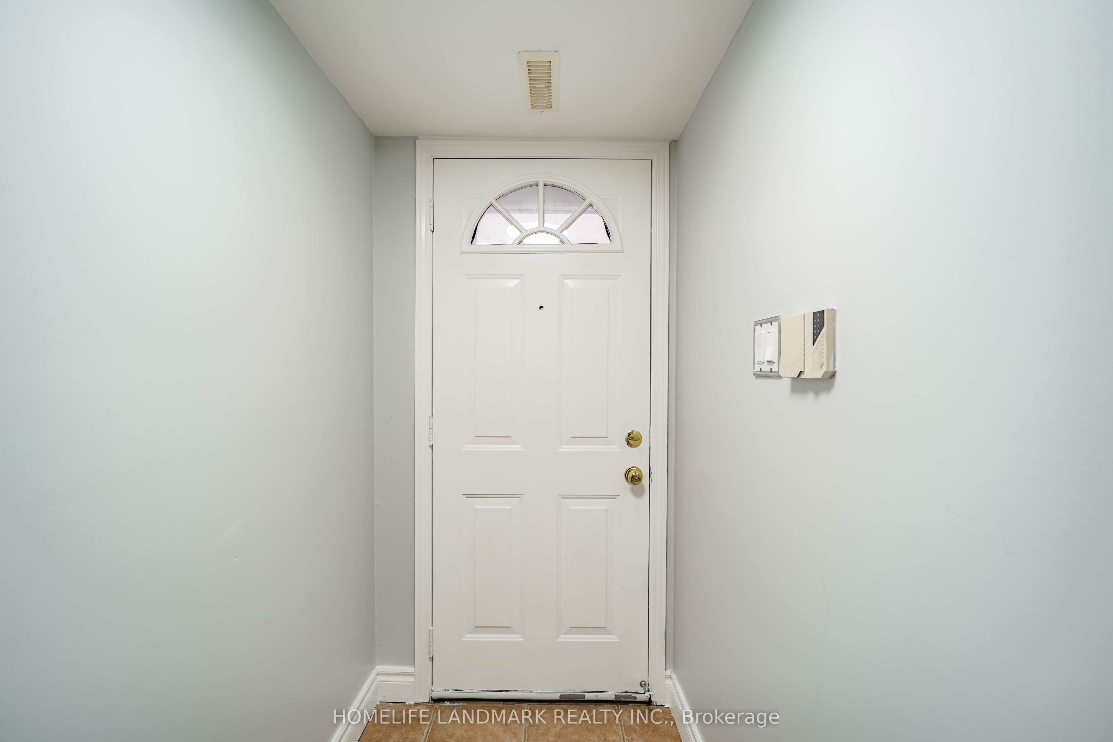 6452 Finch Avenue W 147, Toronto, ON M9V 1T4 photo 4