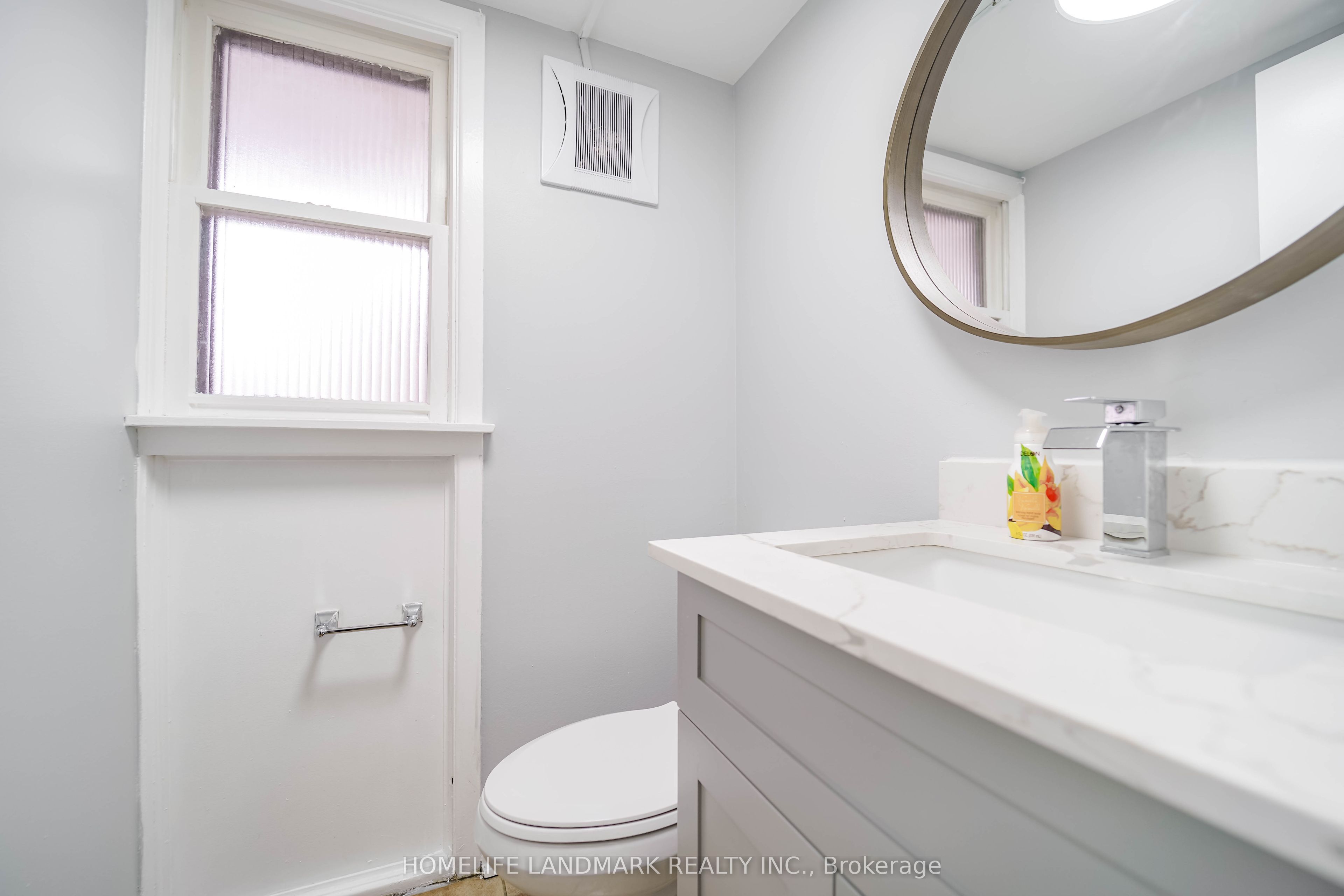 6452 Finch Avenue W 147, Toronto, ON M9V 1T4 photo 5