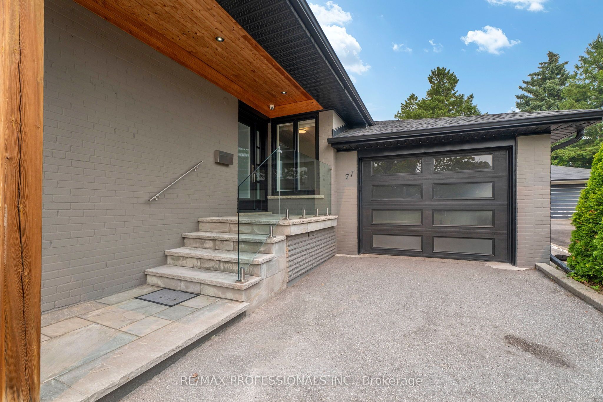 77 Cronin Drive, Toronto, ON M9B 4V3 photo 4