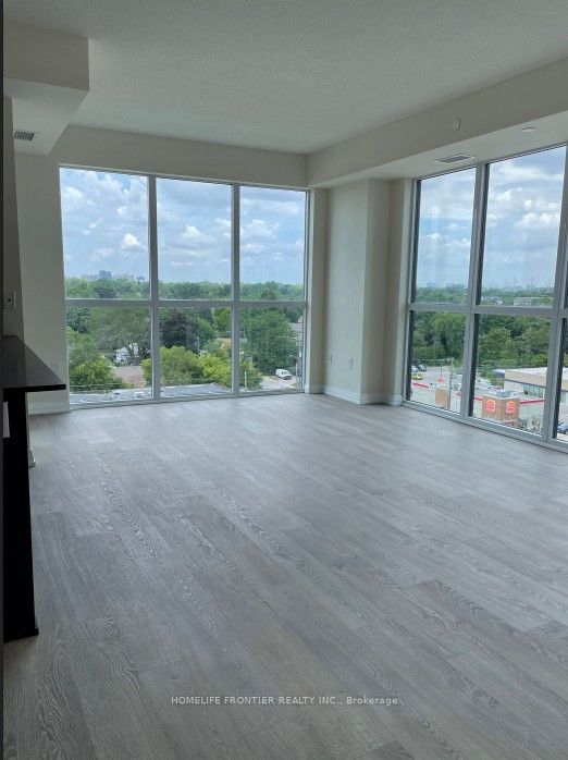 50 NW Thomas Riley Road NE 716, Toronto, ON M9N 0C5