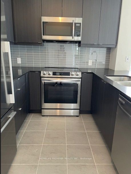 50 NW Thomas Riley Road NE 716, Toronto, ON M9N 0C5 photo 2