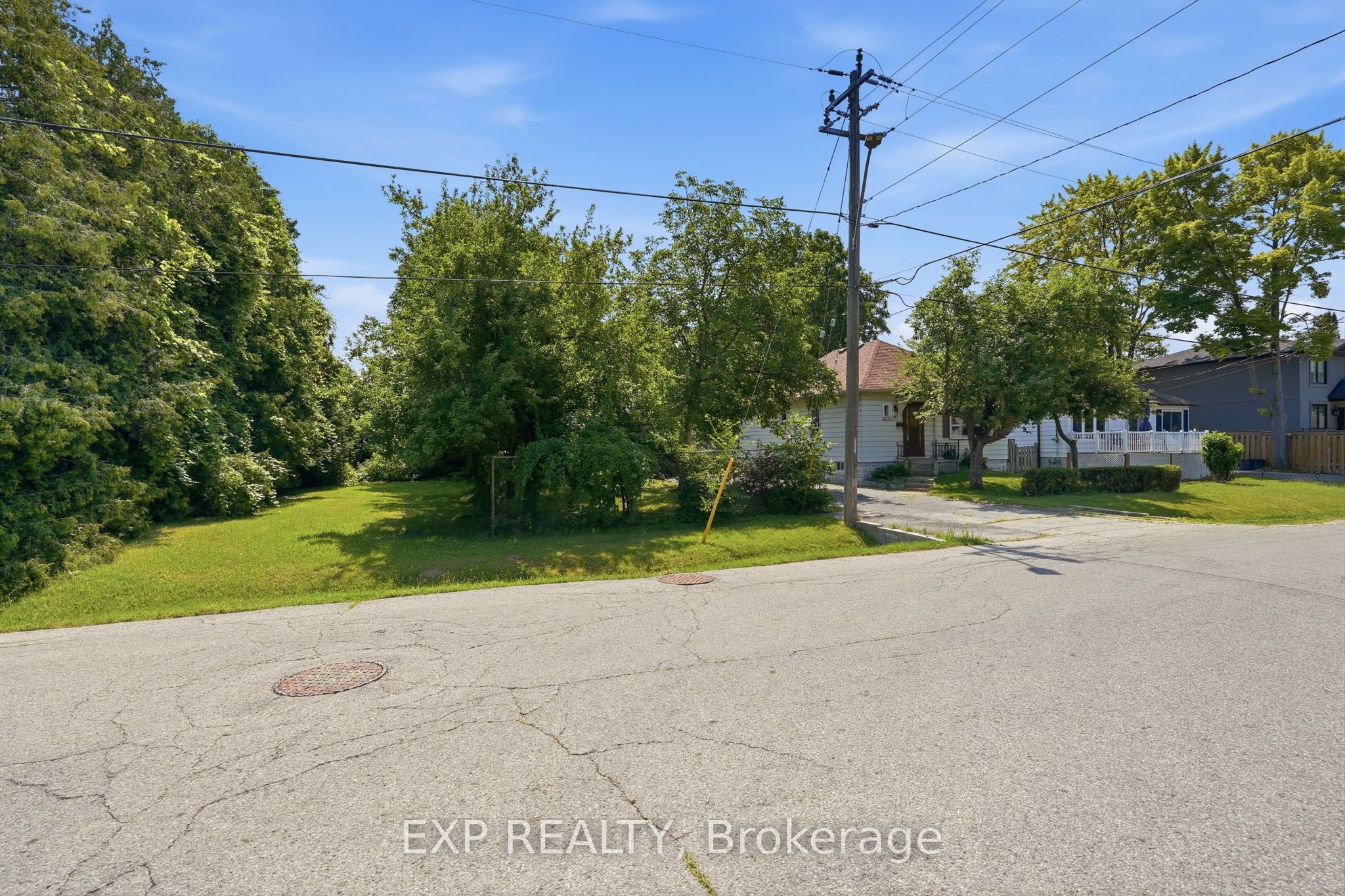 188 Troy Street, Mississauga, ON L5G 1S7 photo 2