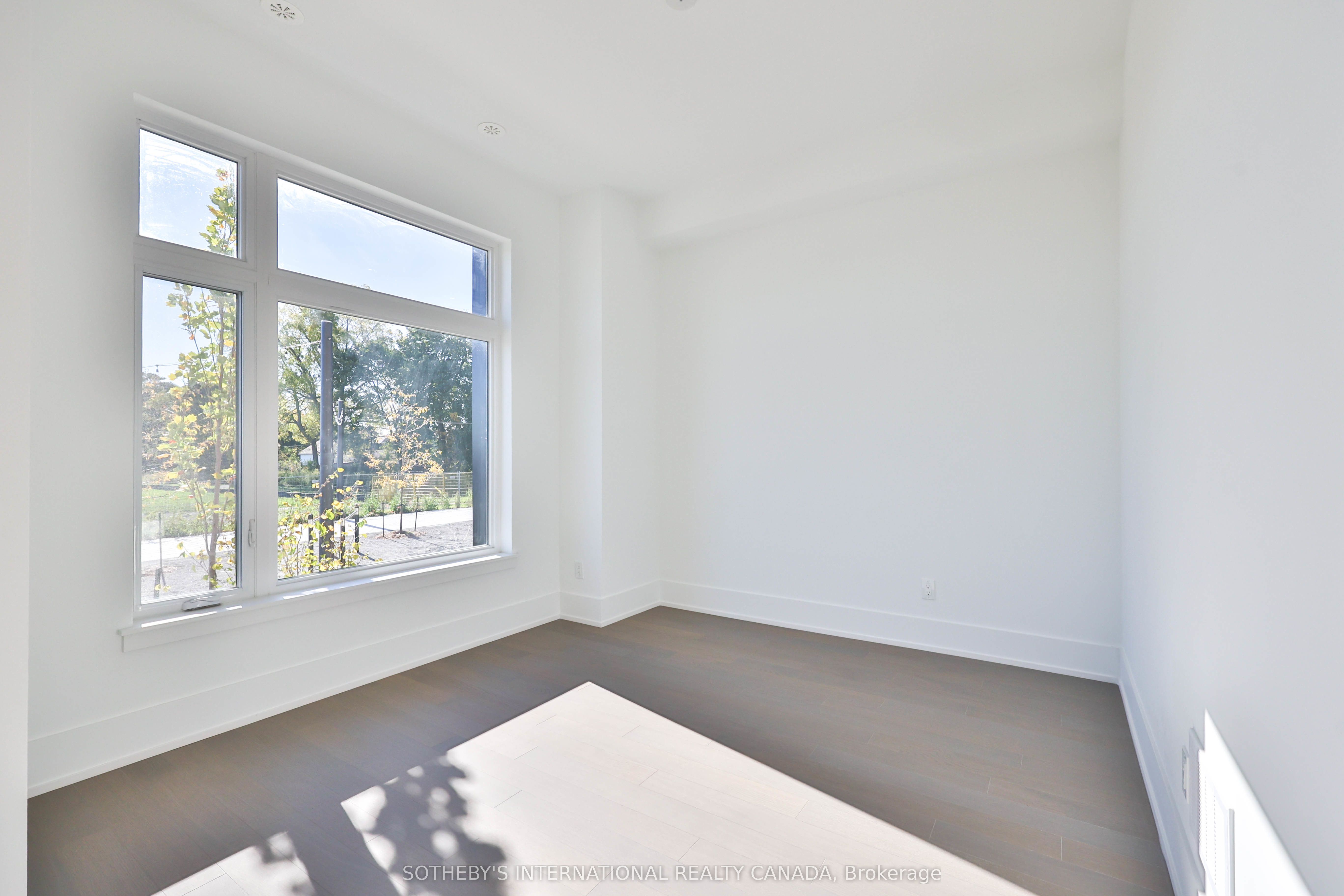 60 Lou Parsons Way Drive TH 85, Mississauga, ON L5H 0B2 photo 5