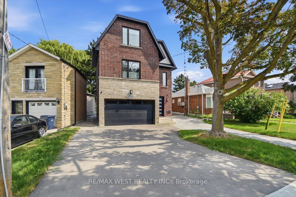 50 Rotherham Avenue, Toronto, ON M6M 1M2 photo 2