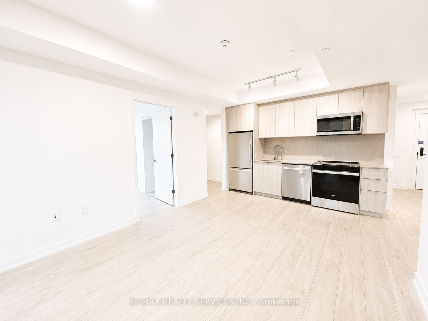 740 Whitlock Avenue 301, Milton, ON L9E 2B6