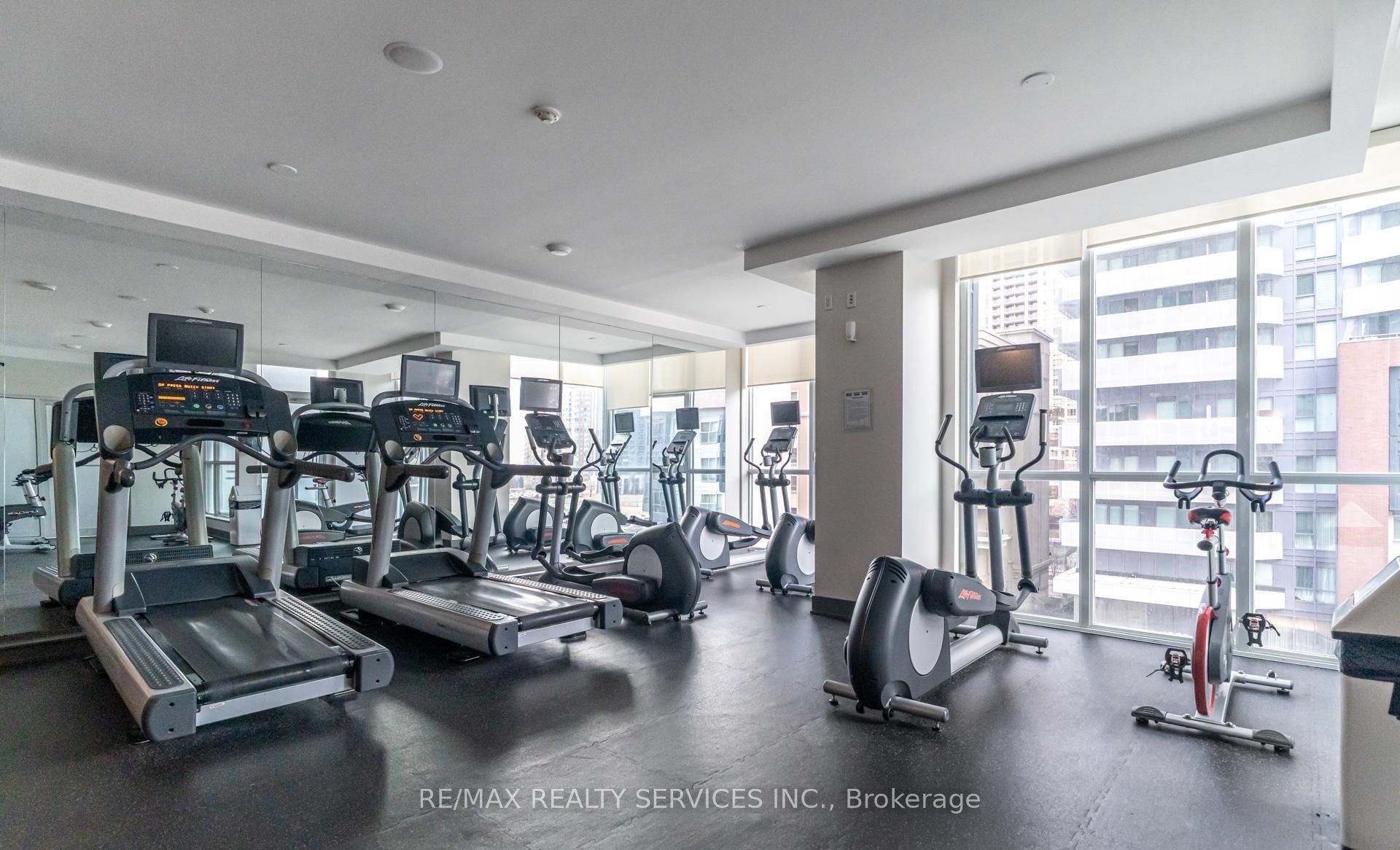 4099 Brickstone Mews 1801, Mississauga, ON L5B 0G2 photo 5