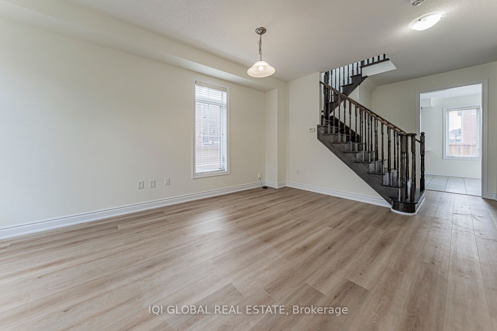 16 Zenida Road, Brampton, ON L7A 0C4 photo 4