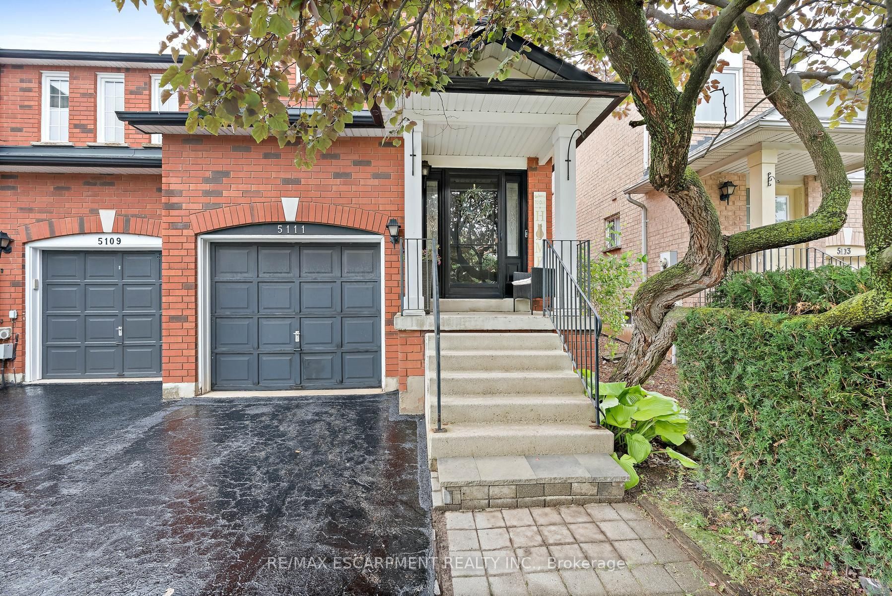 5111 SILVERCREEK Drive, Burlington, ON L7L 6K5 photo 3