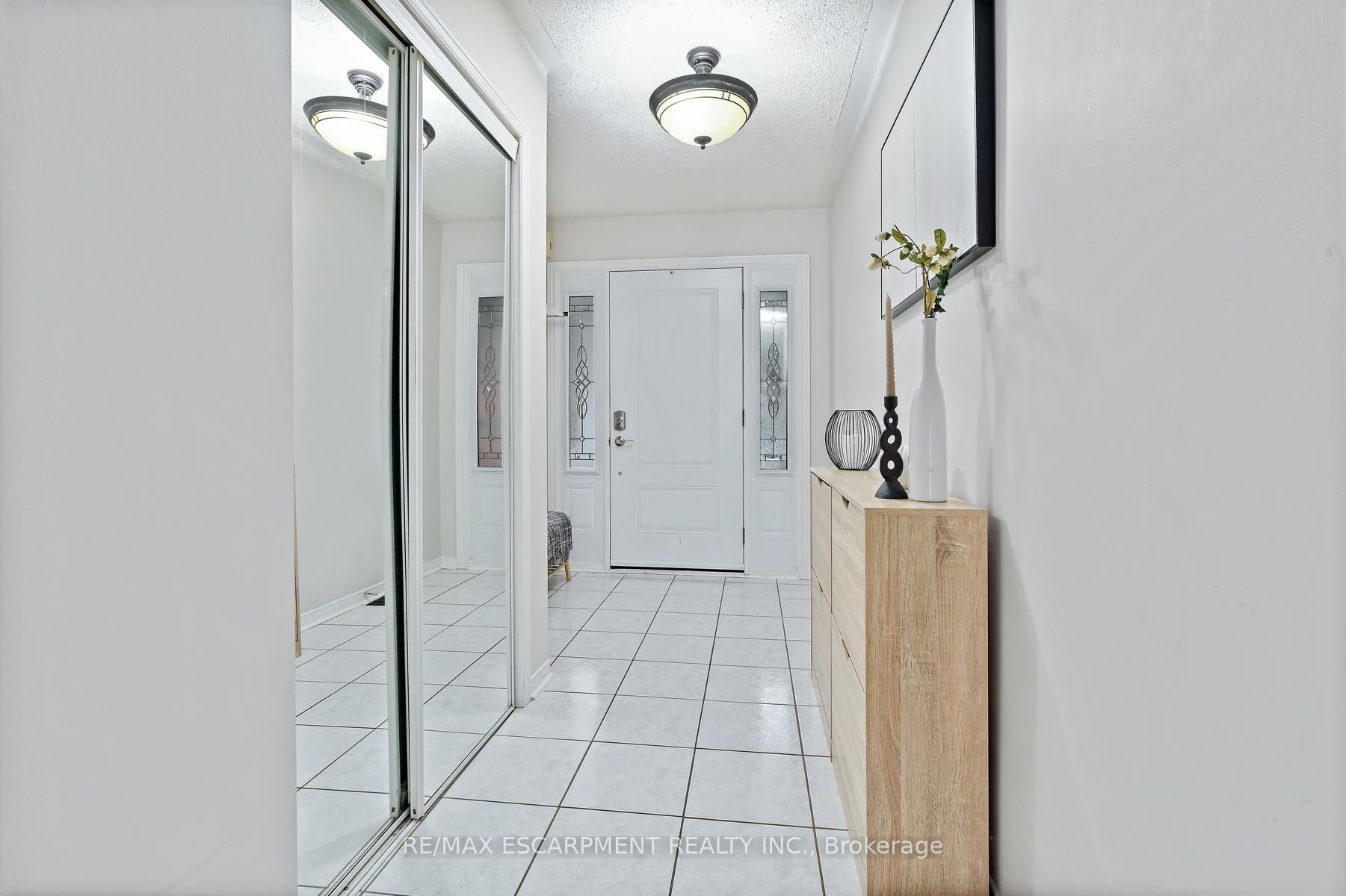 5111 SILVERCREEK Drive, Burlington, ON L7L 6K5 photo 4