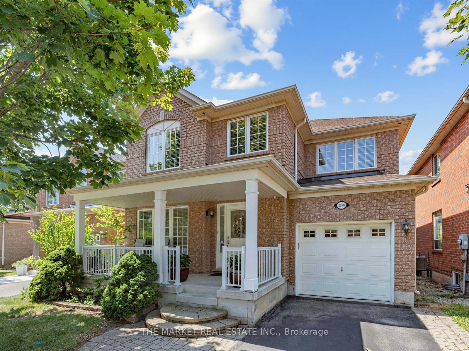 2278 Dunforest Crescent, Oakville, ON L6M 4X3 photo 2