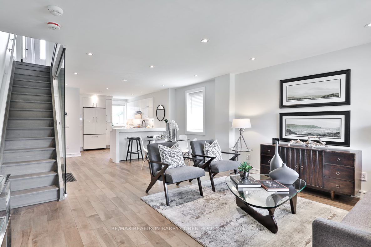 365 Harvie Avenue, Toronto, ON M6E 4L7 photo 4
