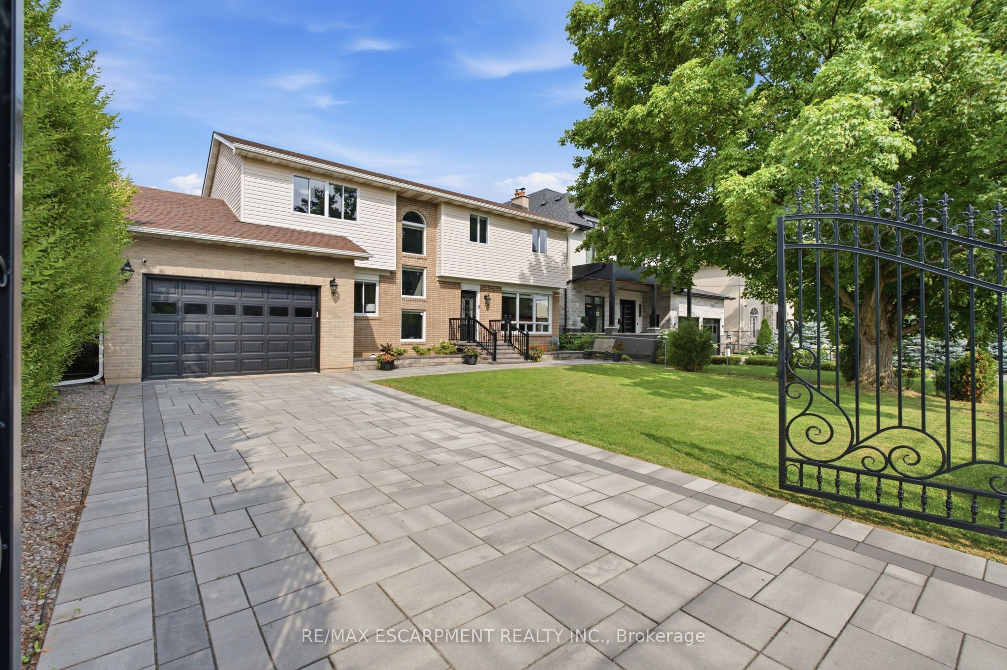513 Maplehurst Avenue, Oakville, ON L6L 4Y8 photo 2
