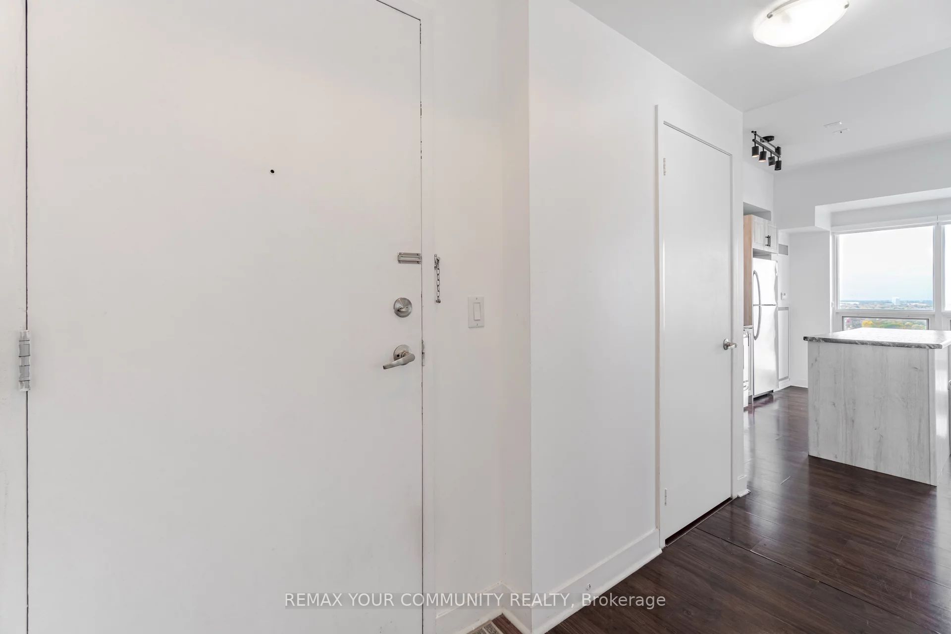 155 Legion Road Ph-2913, Toronto, ON M8Y 0A7 photo 4