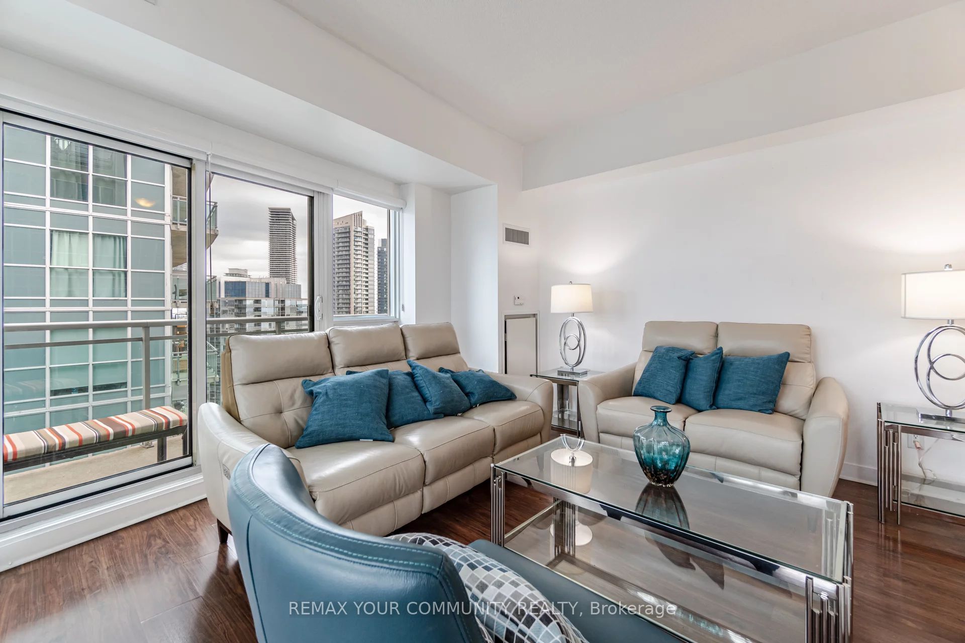 155 Legion Road Ph-2913, Toronto, ON M8Y 0A7 photo 5