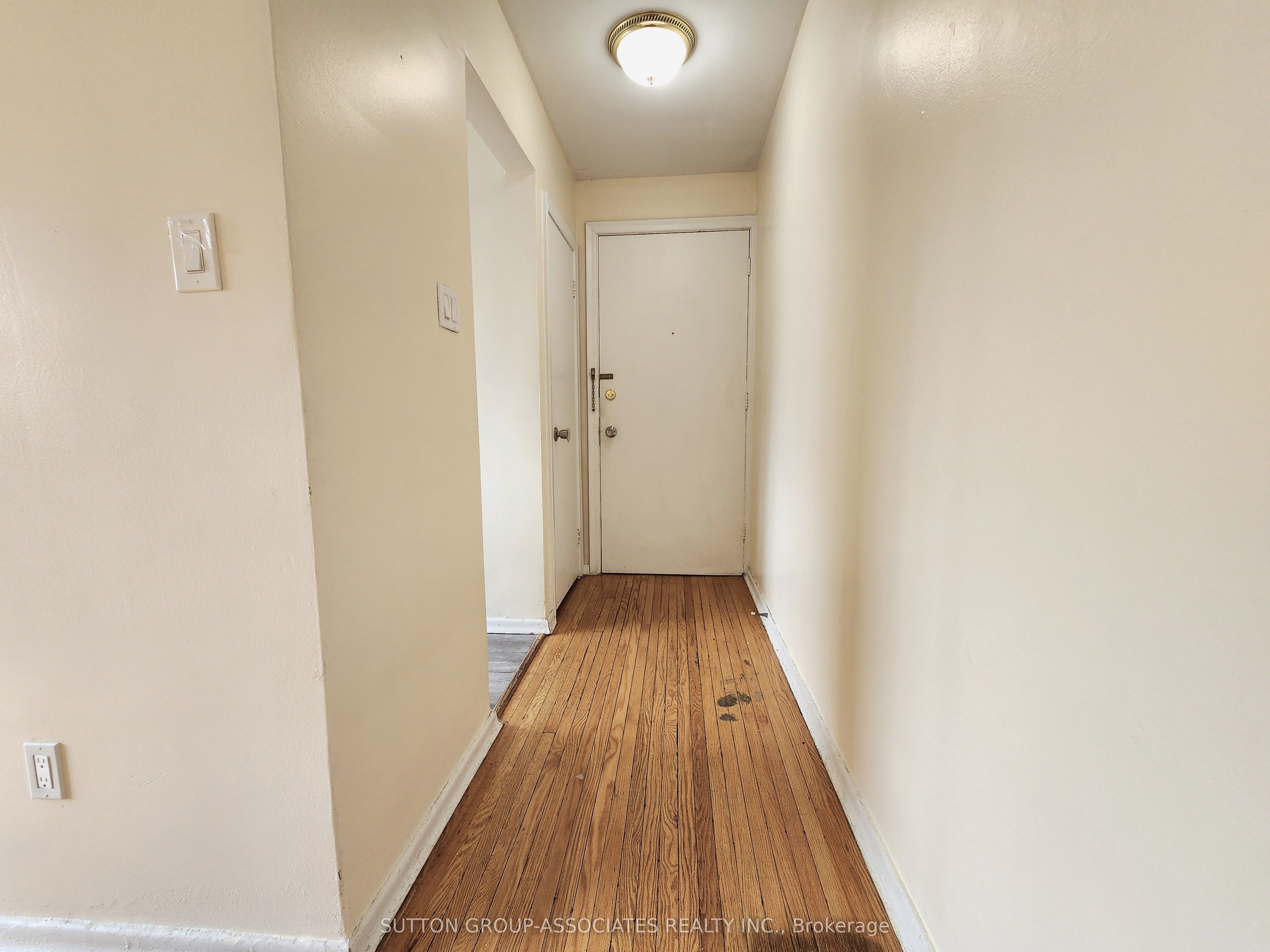 3 Greenbrook Drive 301, Toronto, ON M6M 2J8 photo 2