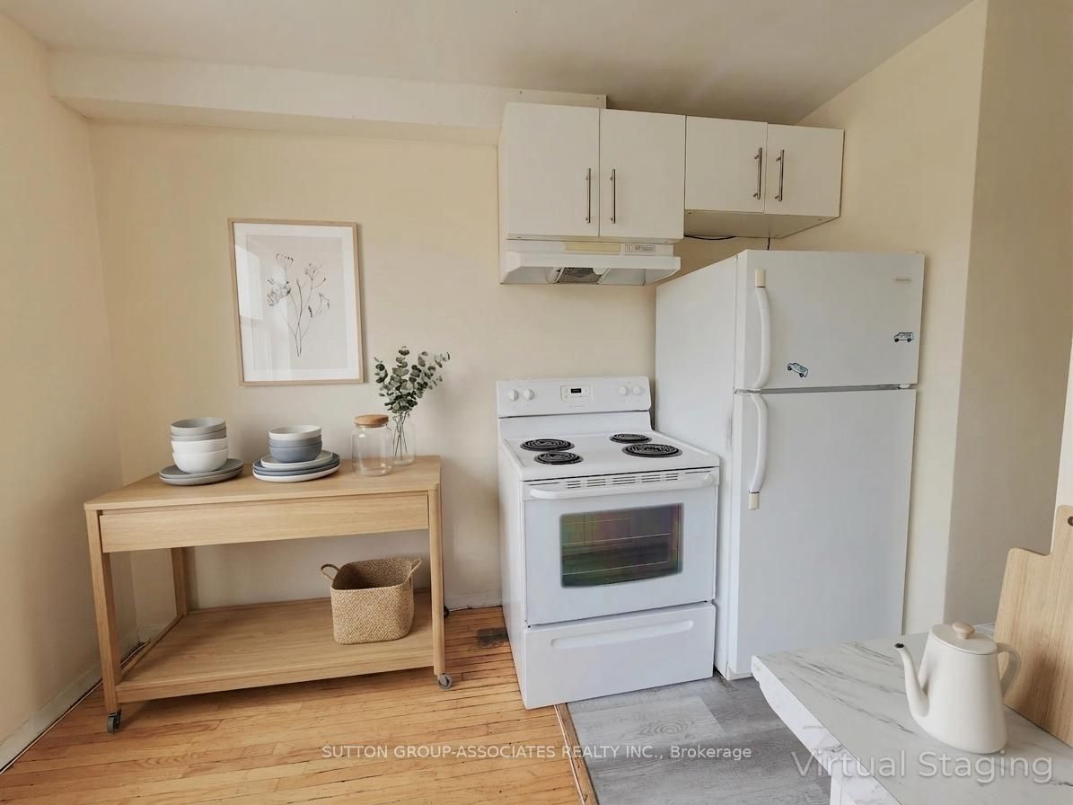 3 Greenbrook Drive 301, Toronto, ON M6M 2J8 photo 5
