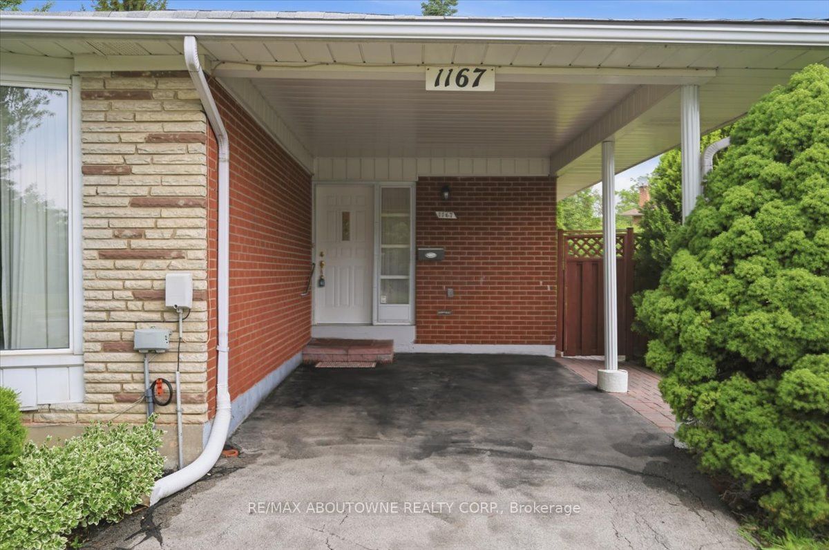 1167 Saturnia Crescent, Mississauga, ON L4Y 2M2 photo 3