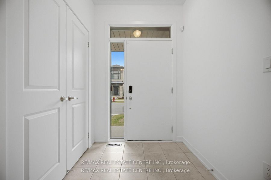 1551 Labine Point, Milton, ON L9E 1V5 photo 5