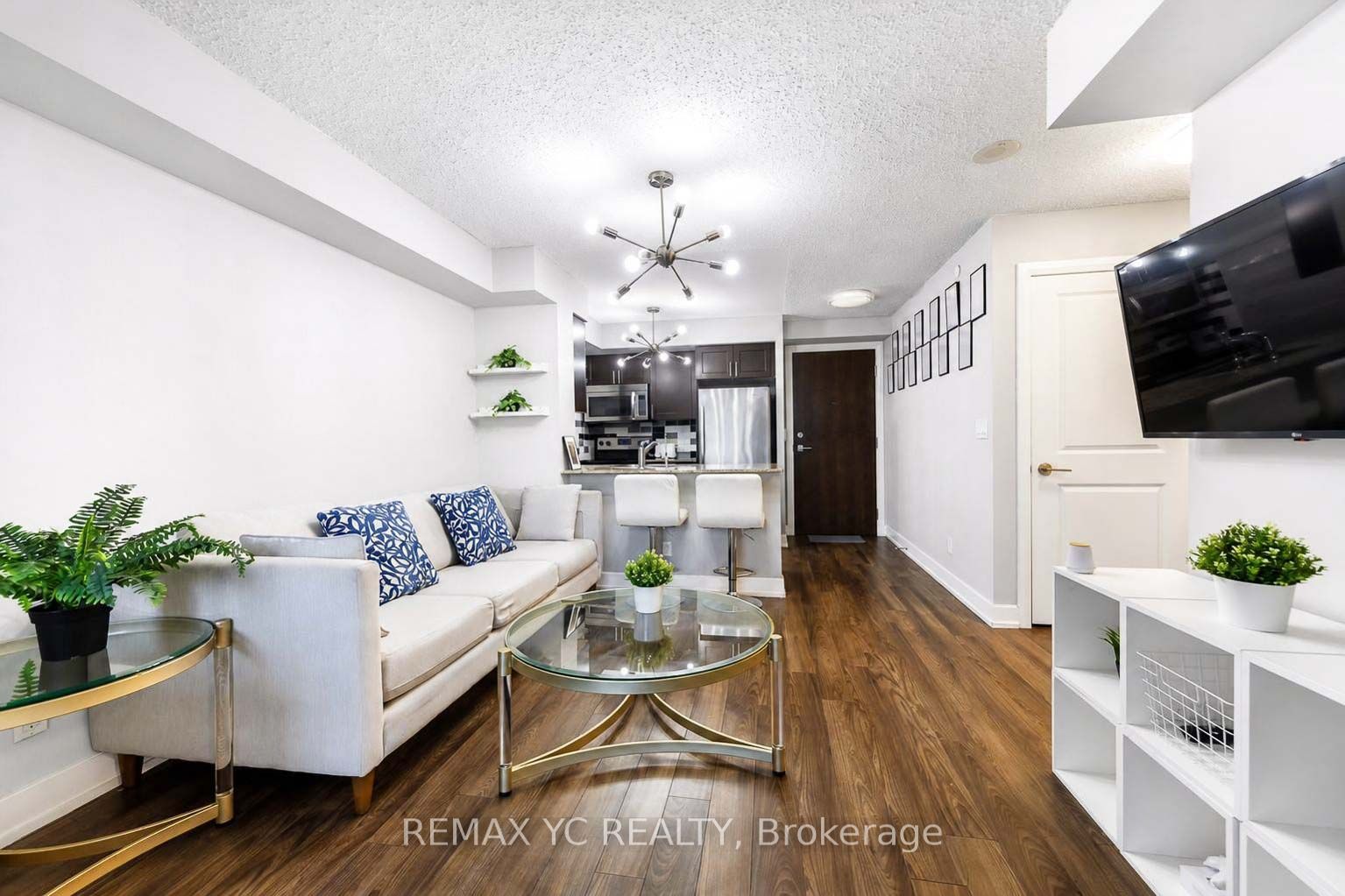 2 Eva Road 1130 (Fully Furnished), Toronto, ON M9C 0A9 photo 5